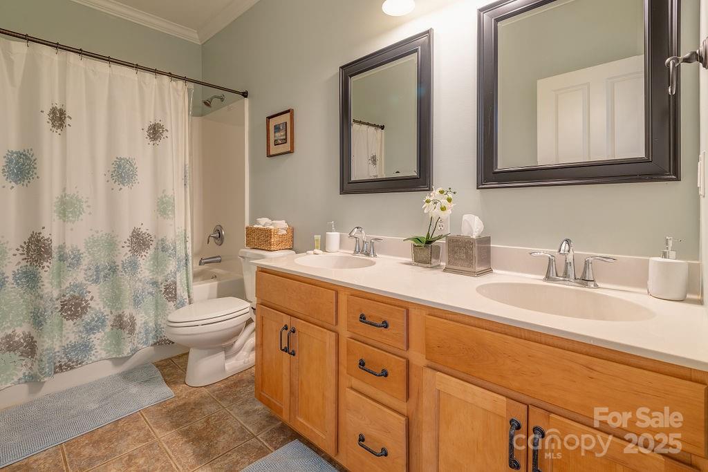 61 Buckle Ridge — Weaverville