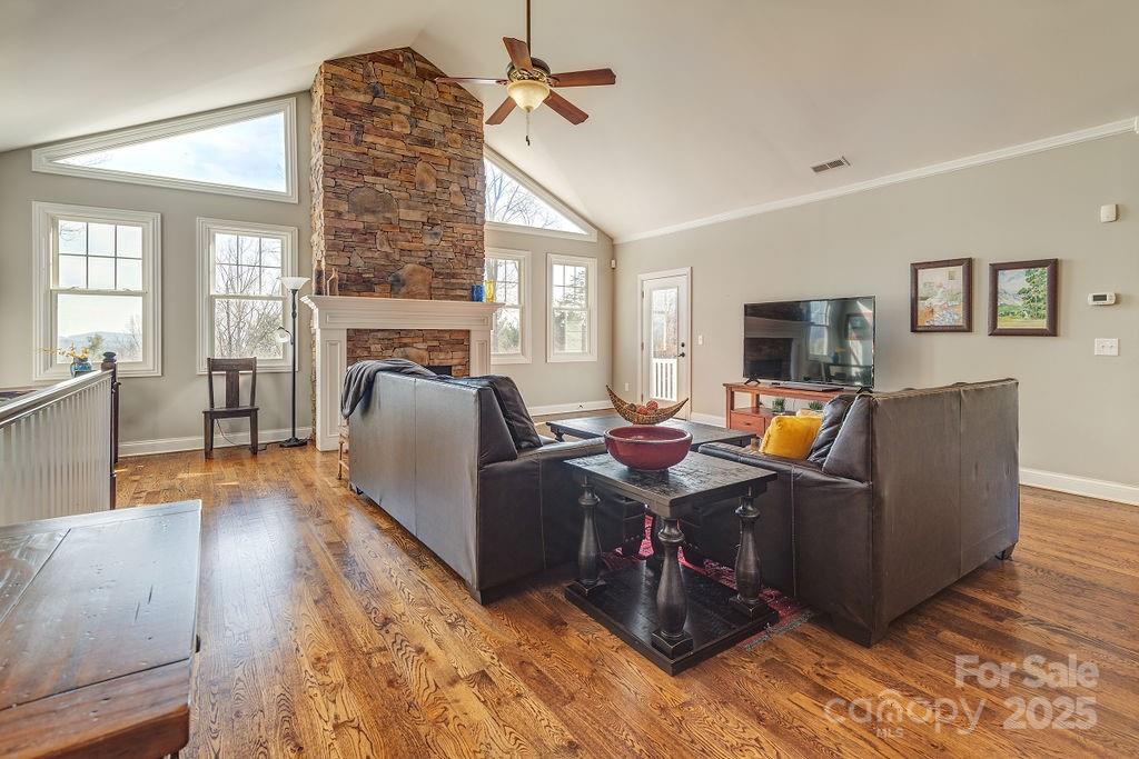 61 Buckle Ridge — Weaverville