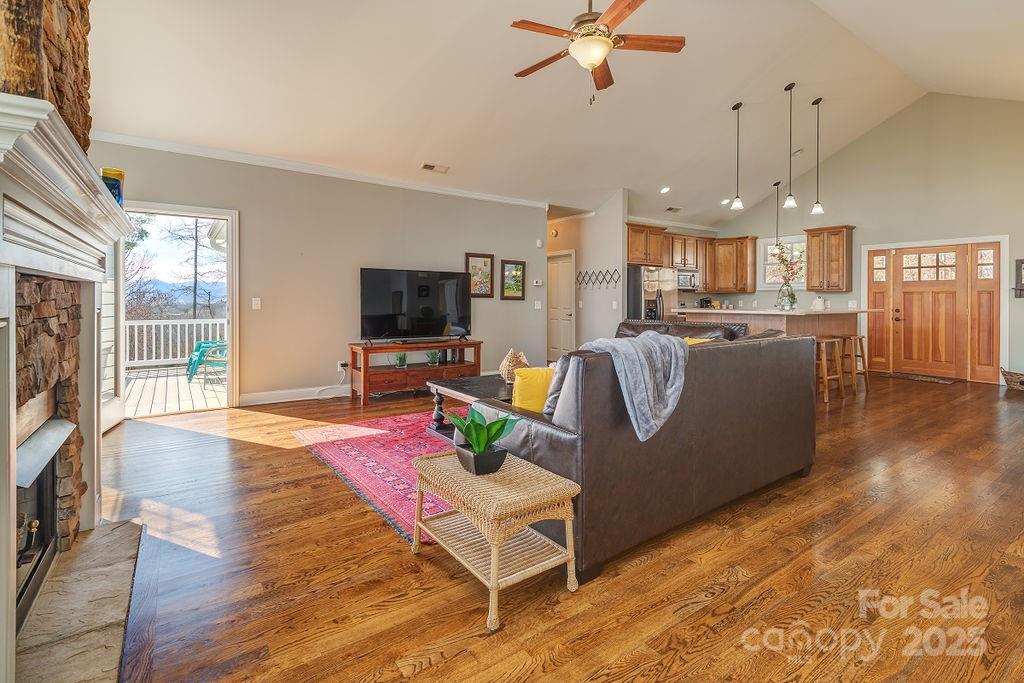 61 Buckle Ridge — Weaverville