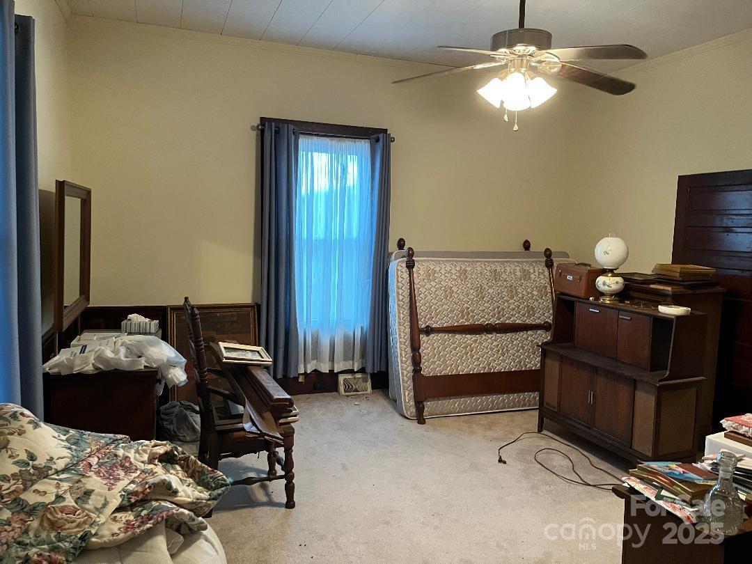 526 W Houstonville Road W #2 — Hamptonville