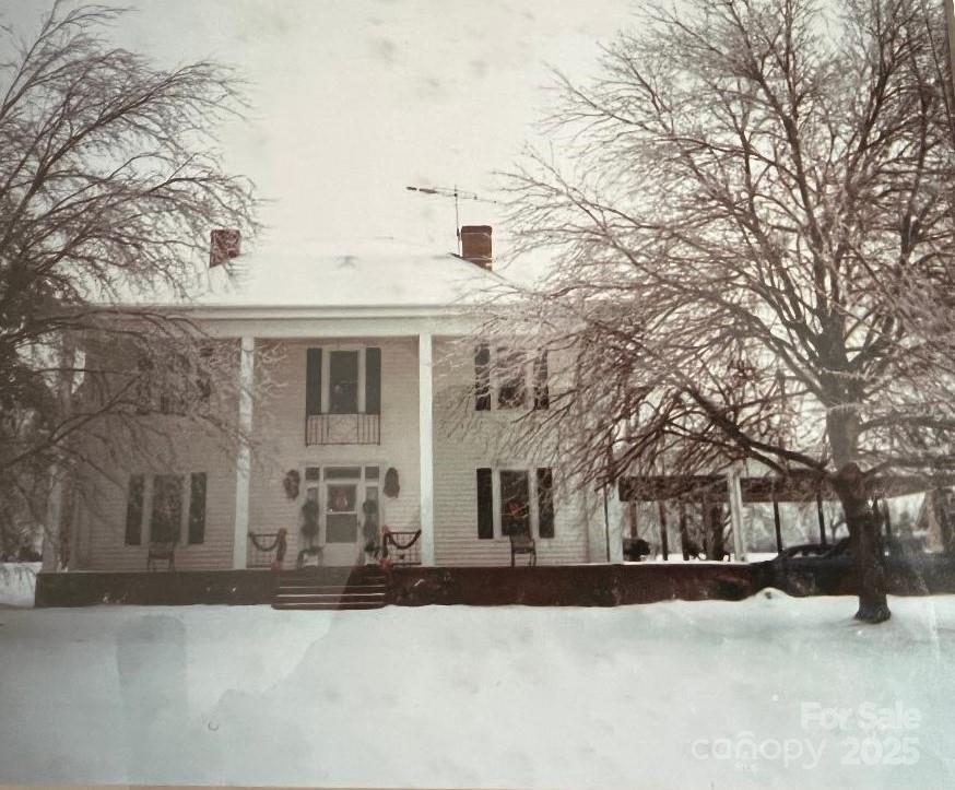 526 W Houstonville Road W #2 — Hamptonville