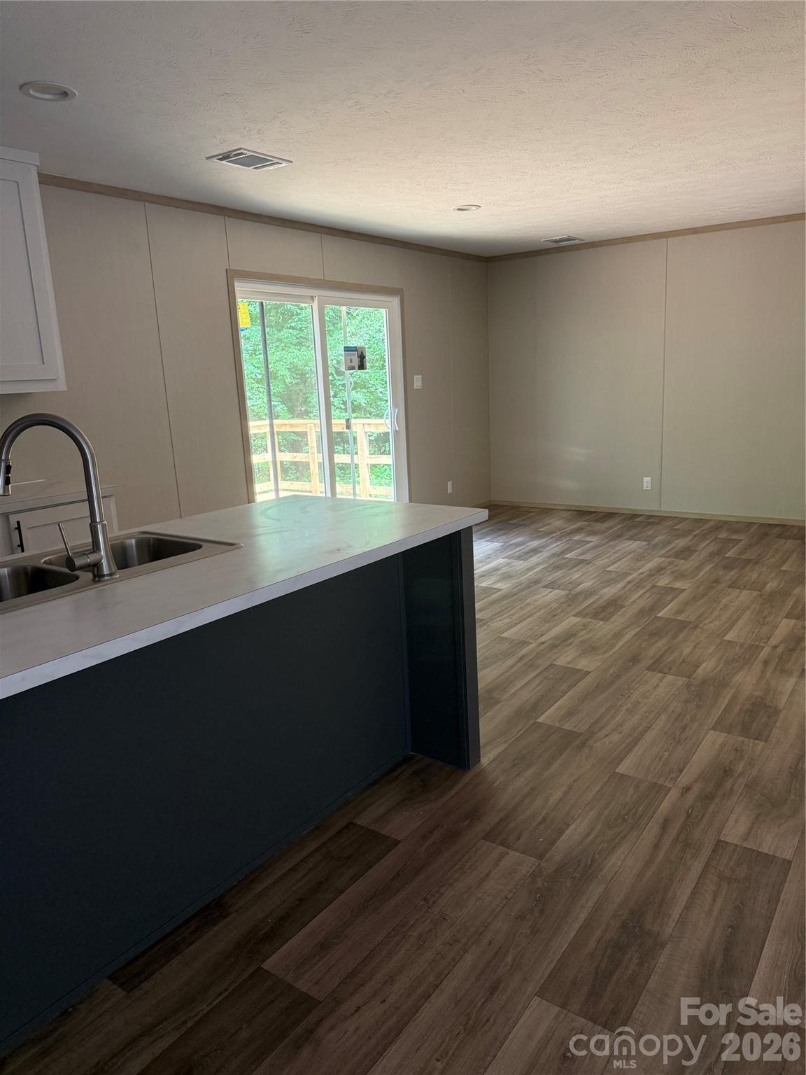 2468 Bonnie Glen — Clover
