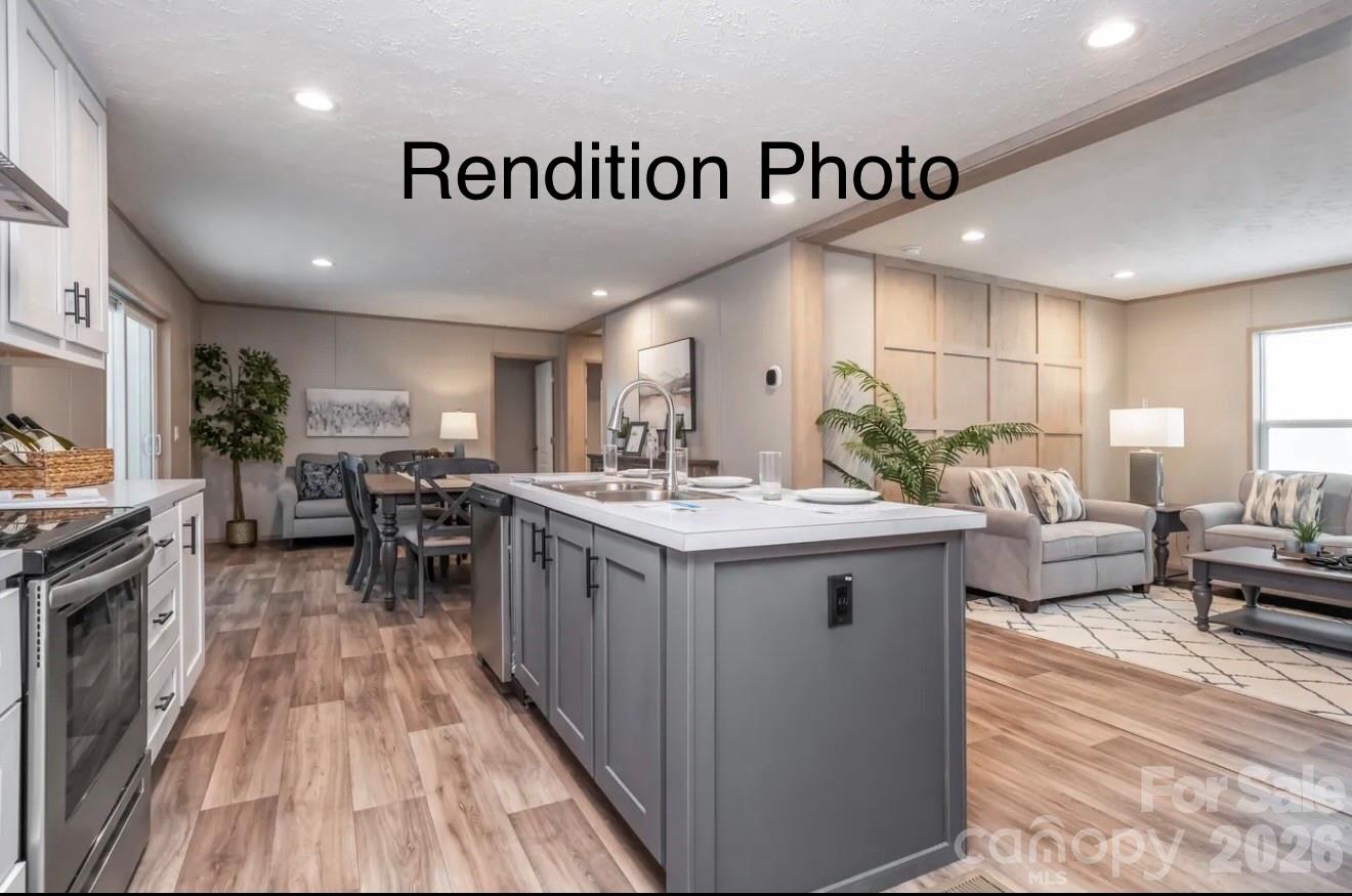2468 Bonnie Glen — Clover