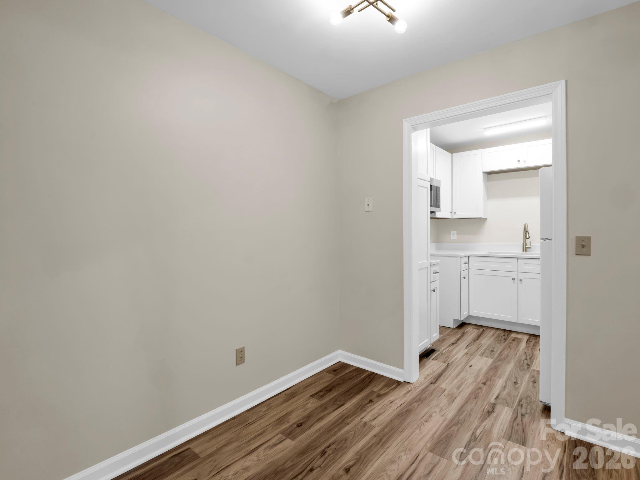 520 Courtwood Lane #4 — Hendersonville