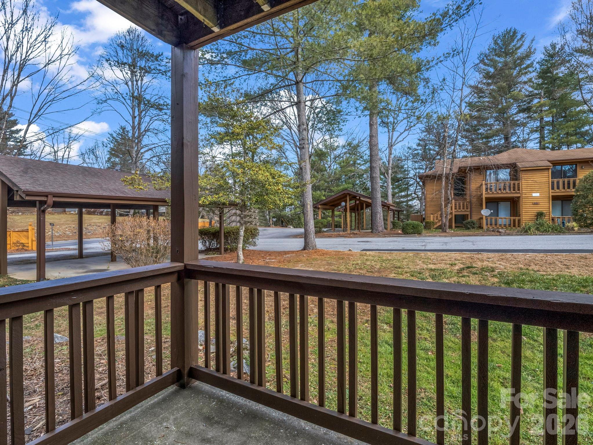 520 Courtwood Lane #4 — Hendersonville