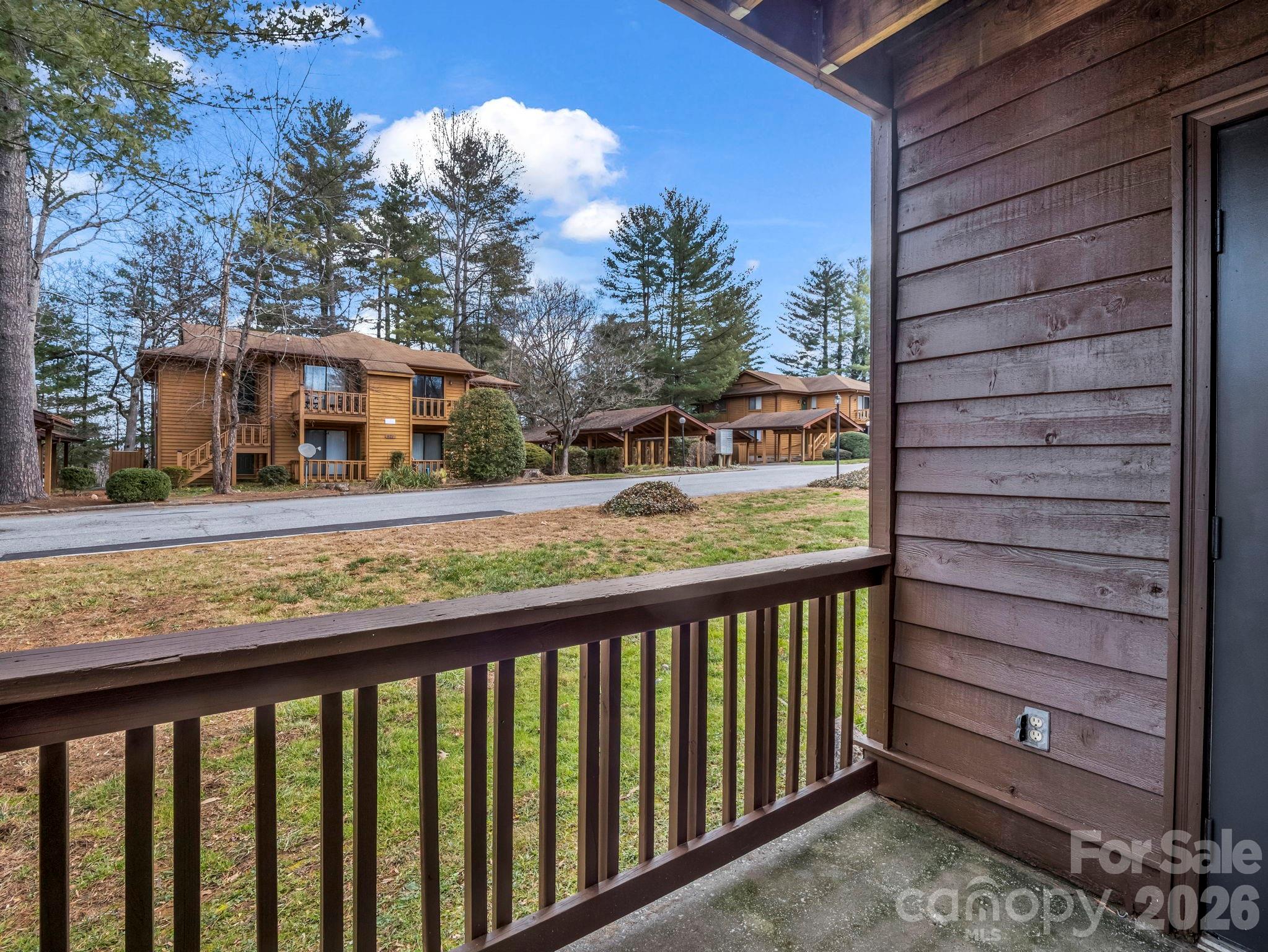 520 Courtwood Lane #4 — Hendersonville