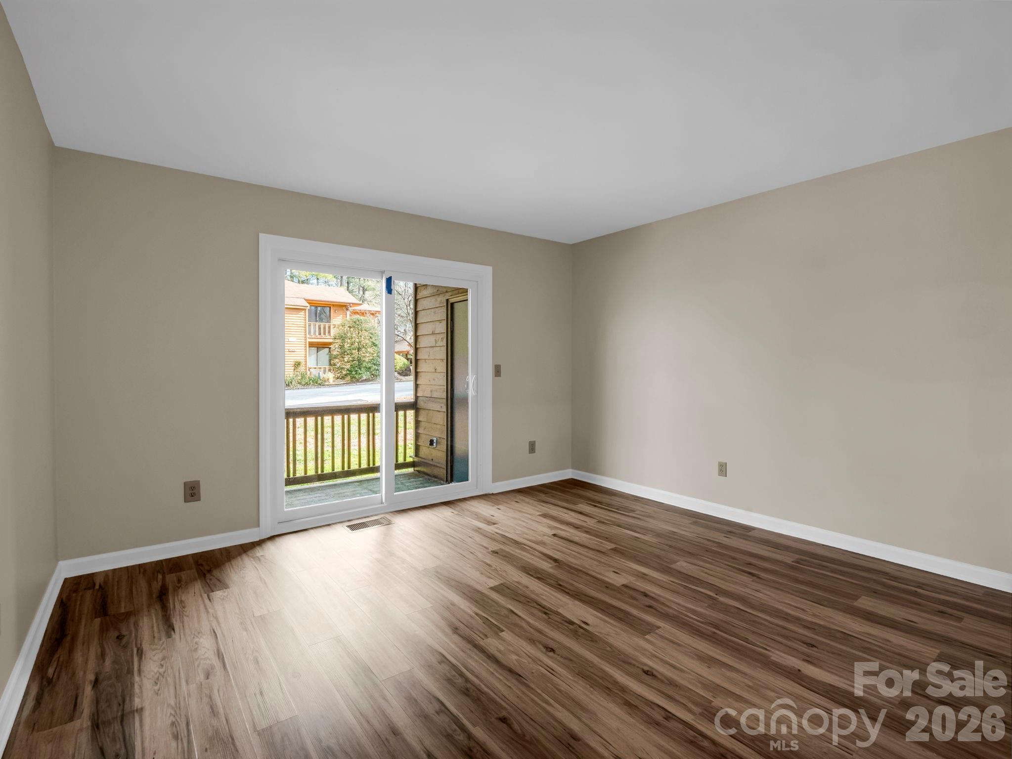 520 Courtwood Lane #4 — Hendersonville