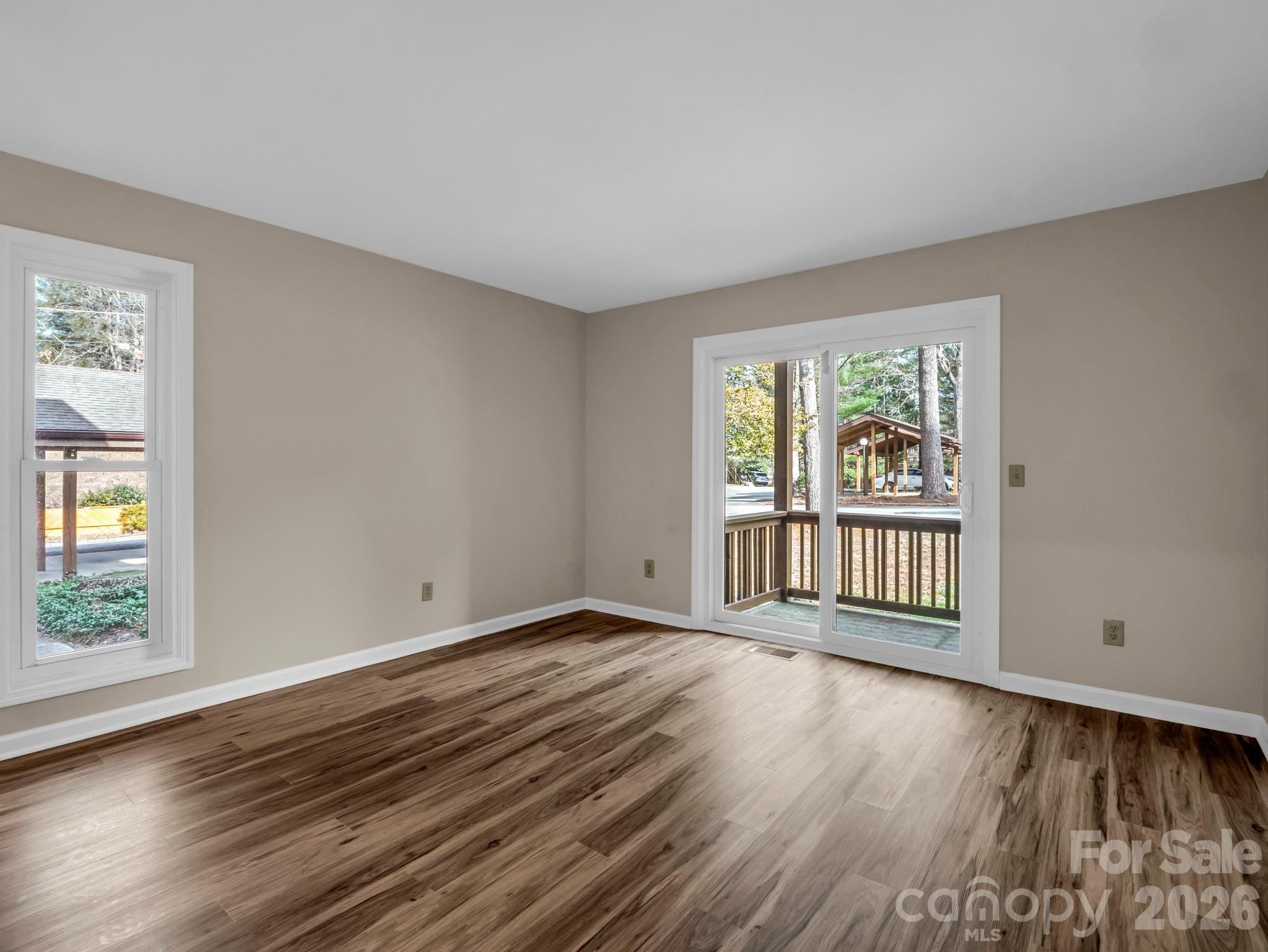 520 Courtwood Lane #4 — Hendersonville