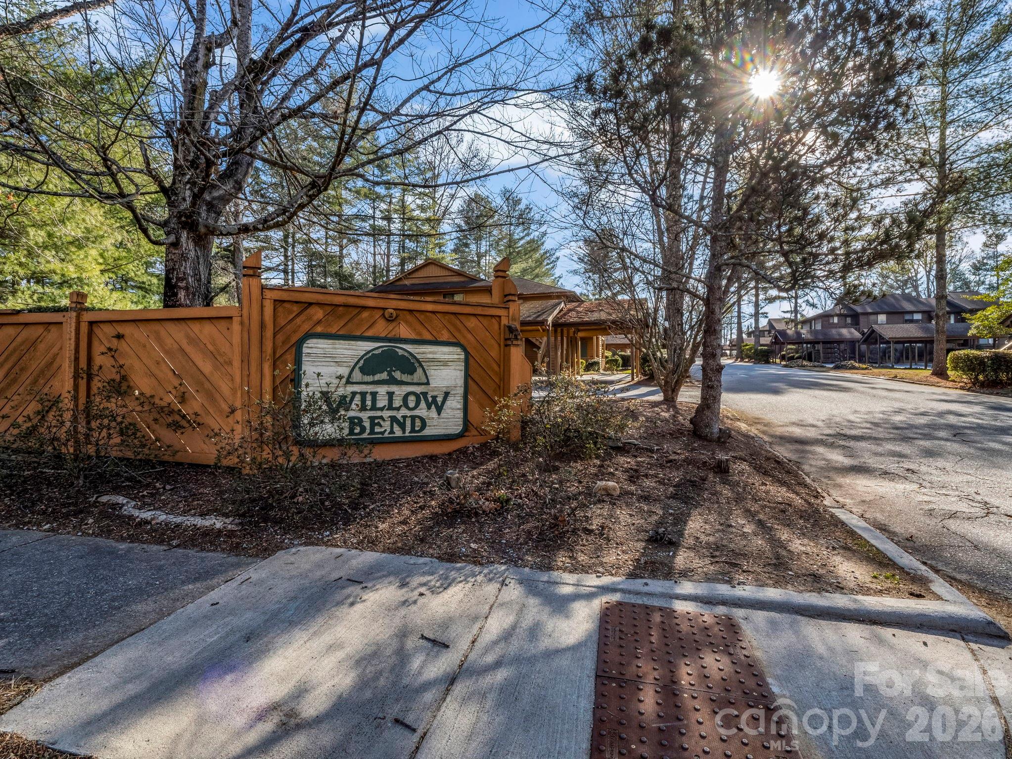 520 Courtwood Lane #8 — Hendersonville