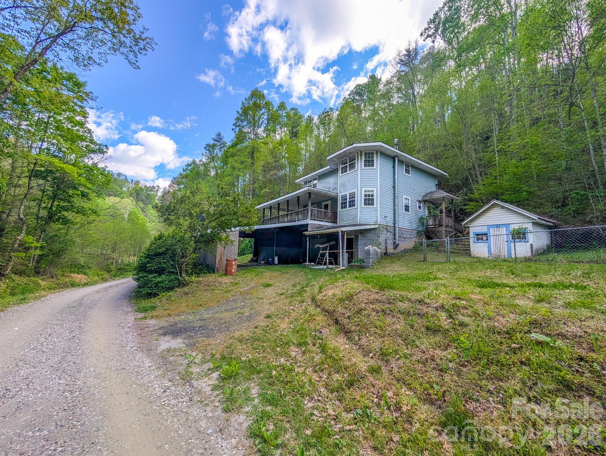 77 Griffith Branch Road — Green Mountain