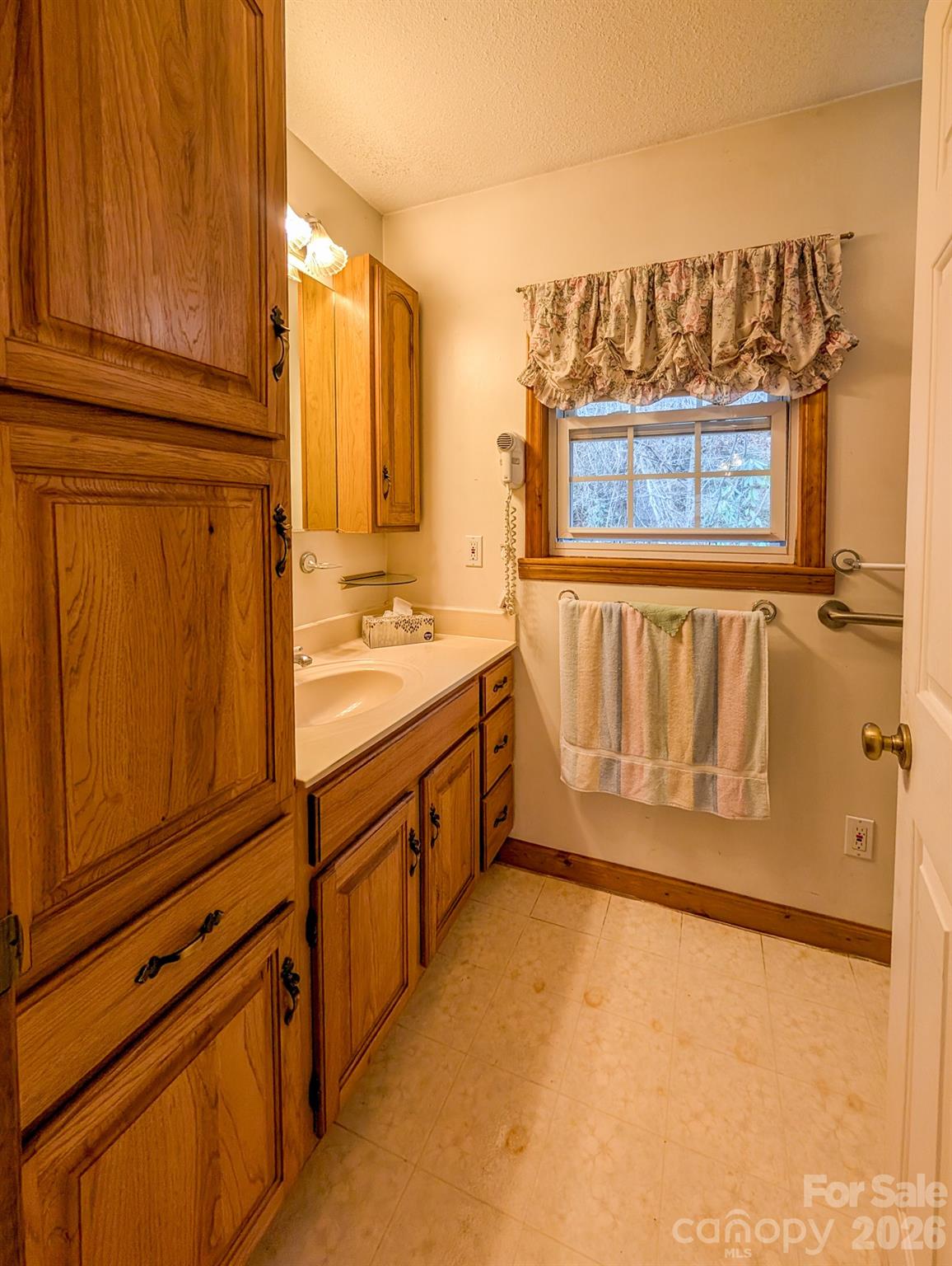 77 Griffith Branch Road — Green Mountain