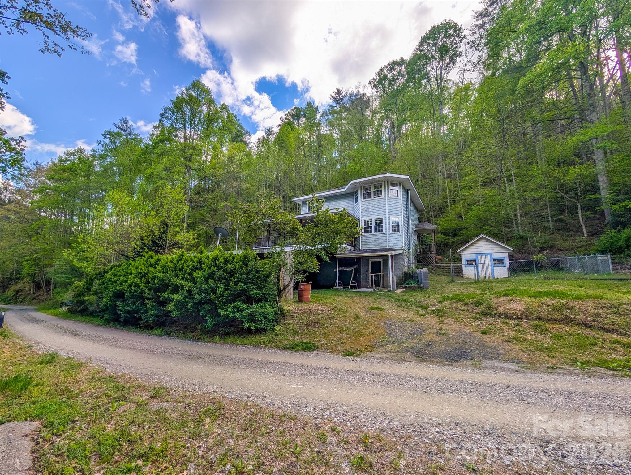 77 Griffith Branch Road — Green Mountain