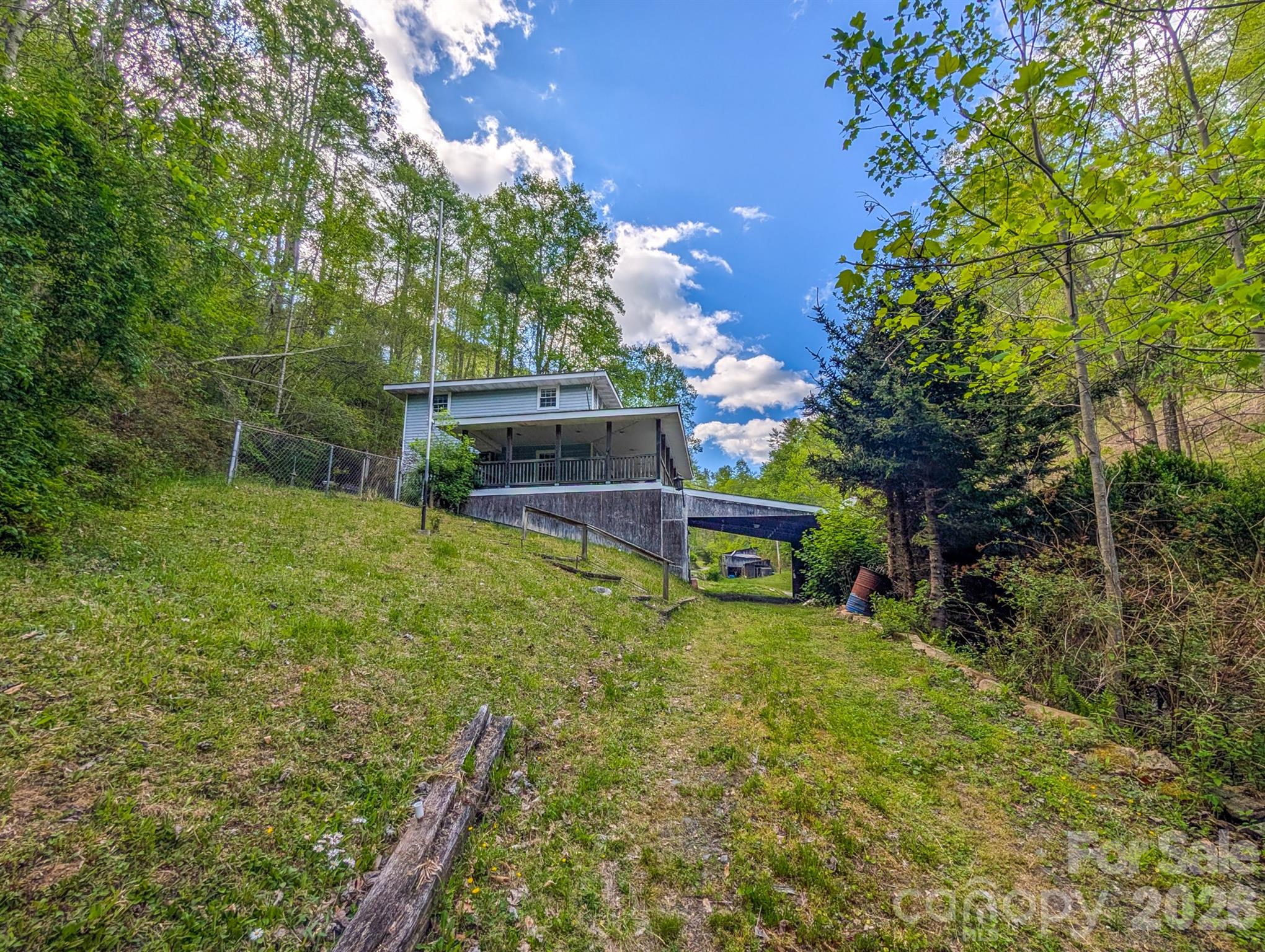 77 Griffith Branch Road — Green Mountain
