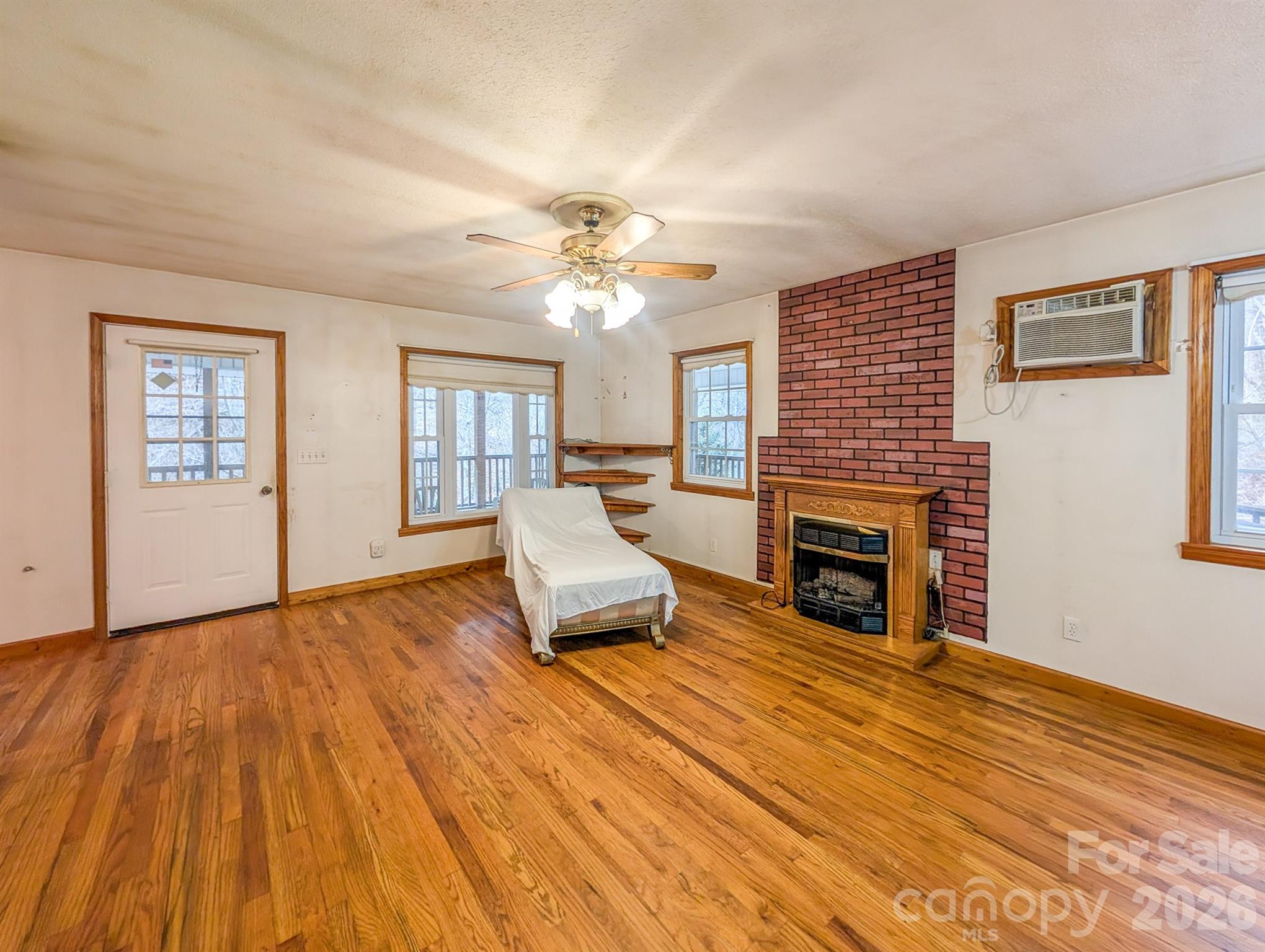 77 Griffith Branch Road — Green Mountain