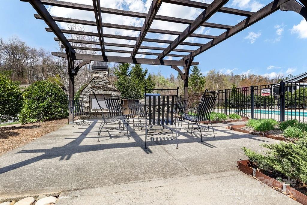 93 Creekside View Drive — Asheville