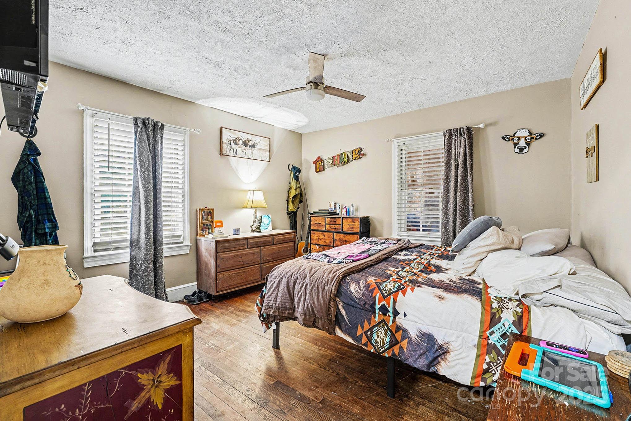 109 S Austin Street — Maxton