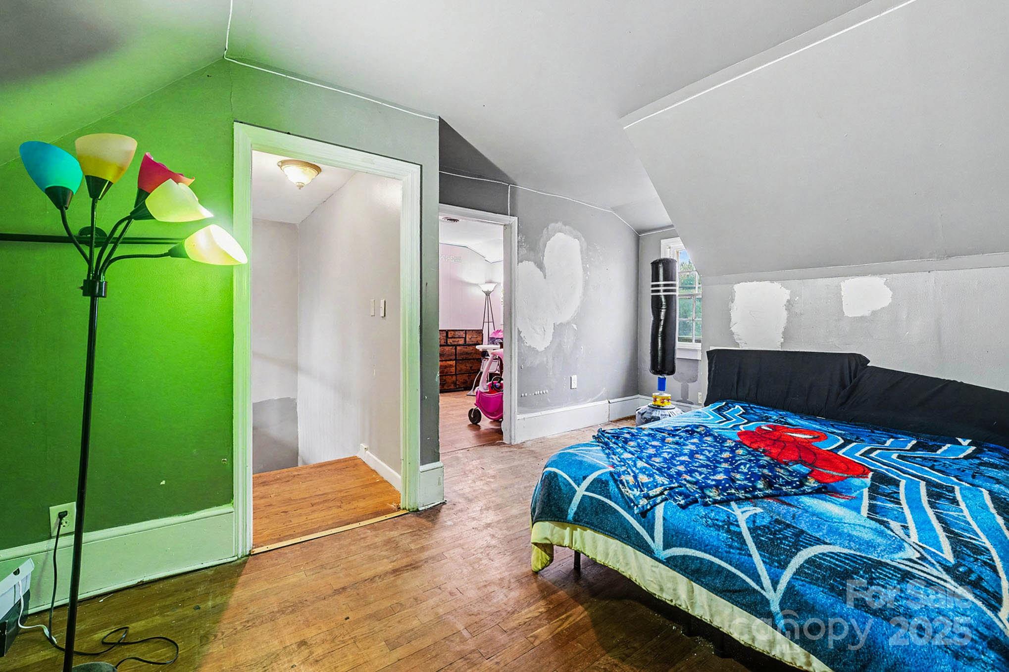 109 S Austin Street — Maxton