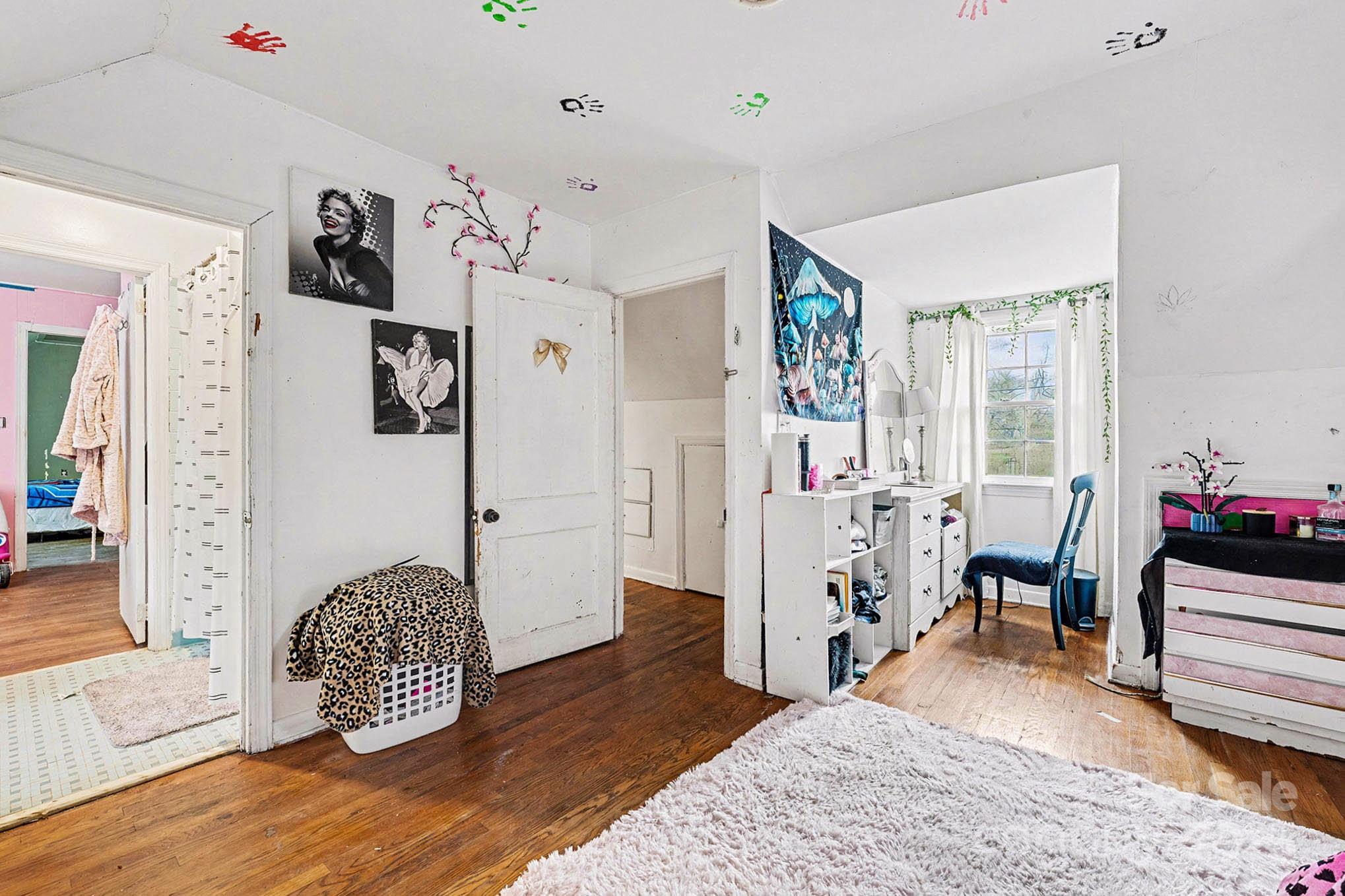 109 S Austin Street — Maxton