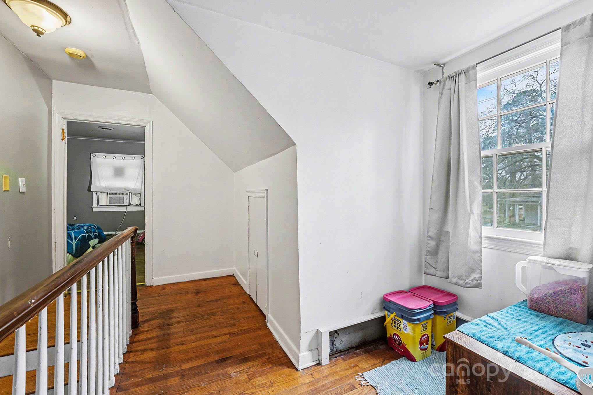 109 S Austin Street — Maxton