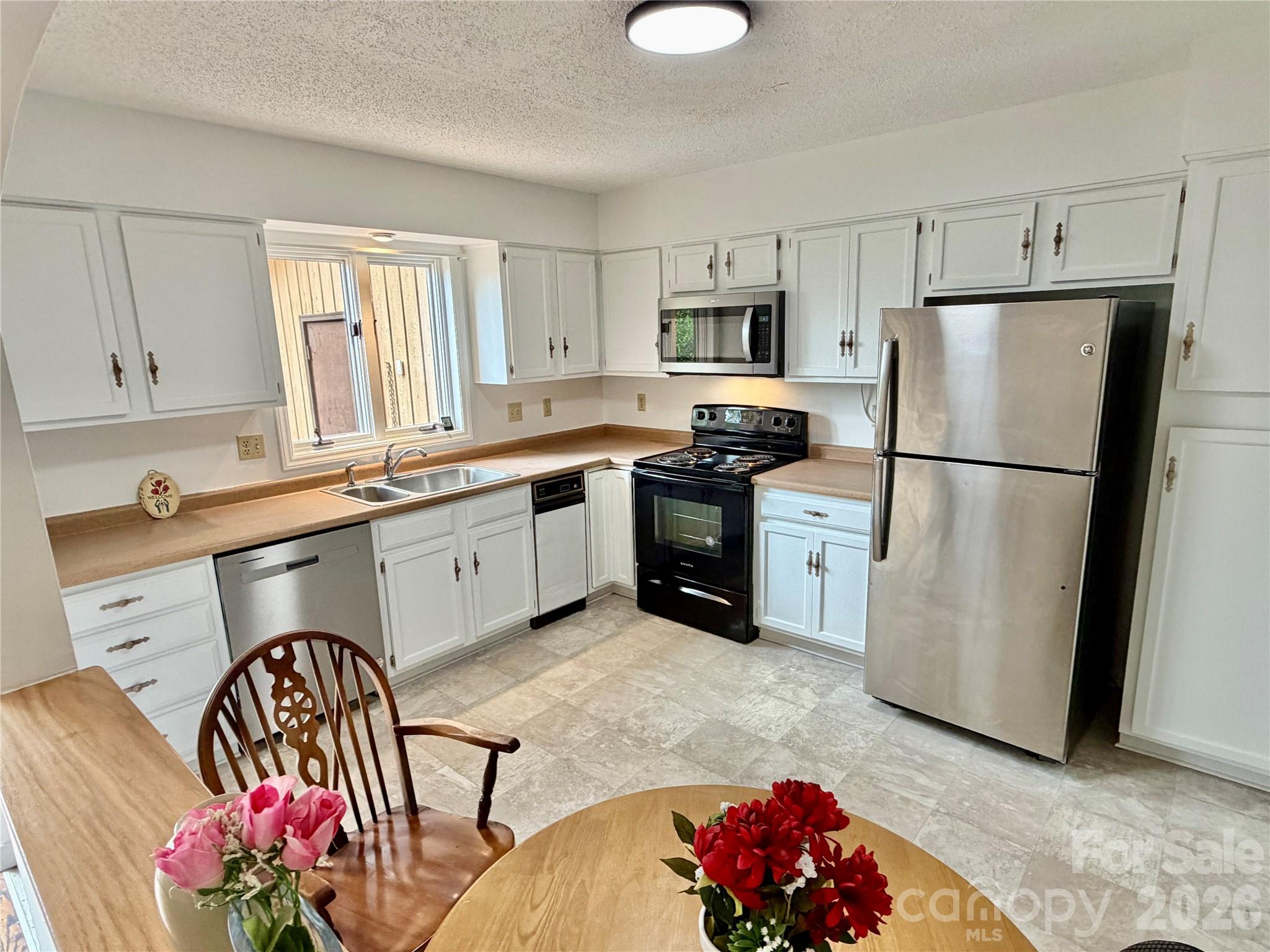 103 Pebble Creek Drive — Asheville