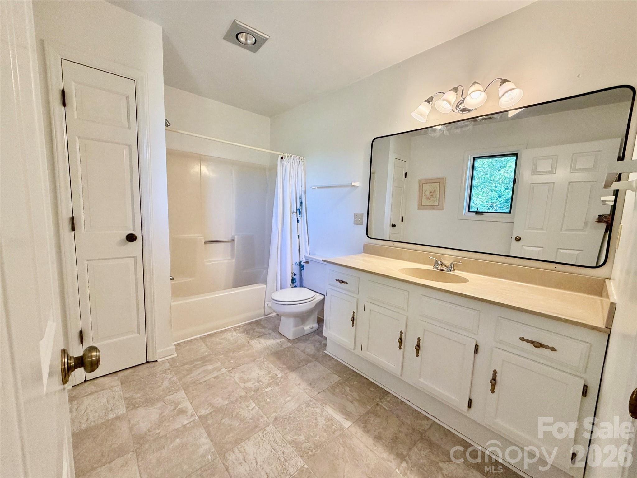 103 Pebble Creek Drive — Asheville