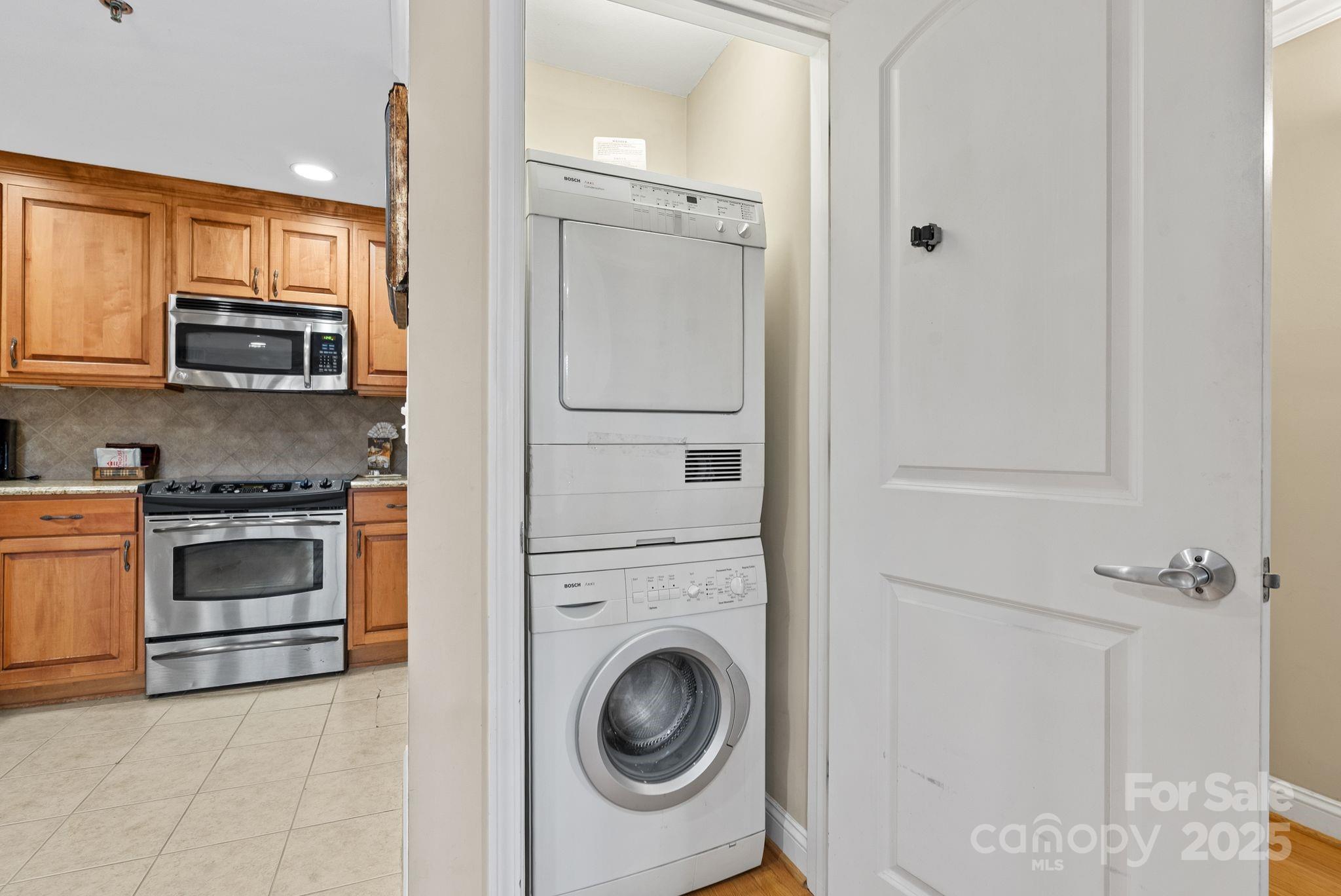 430 Bowling Park Road — Asheville
