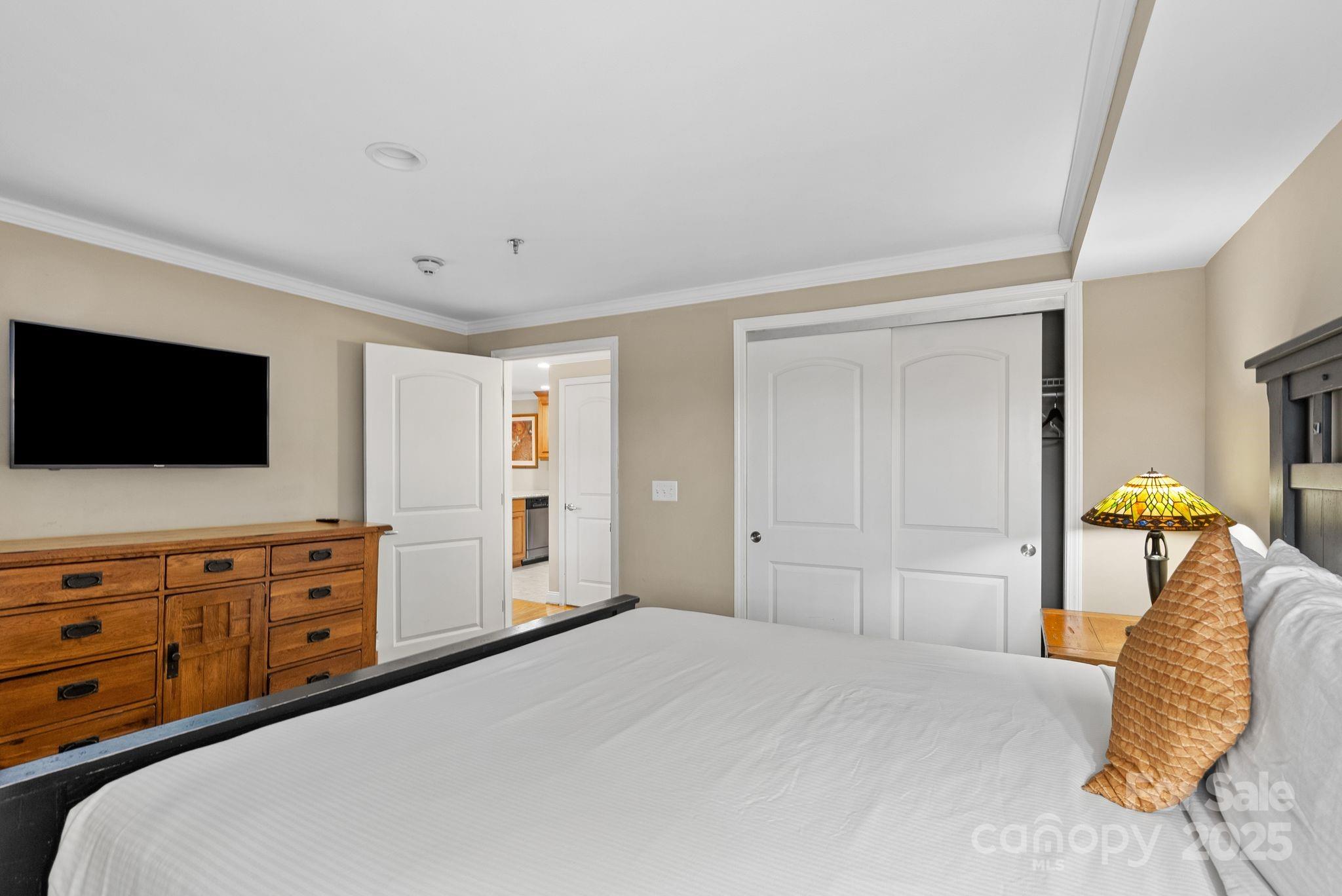 430 Bowling Park Road — Asheville