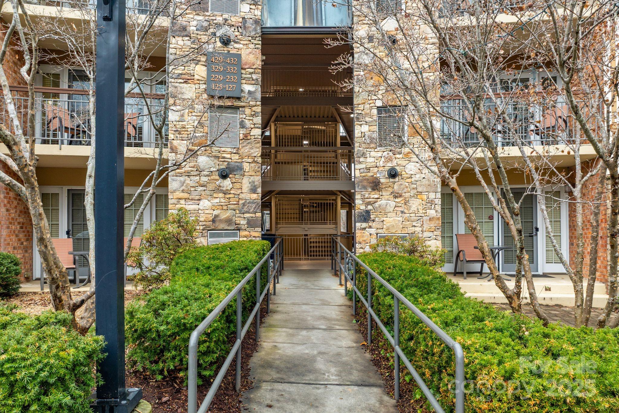 430 Bowling Park Road — Asheville