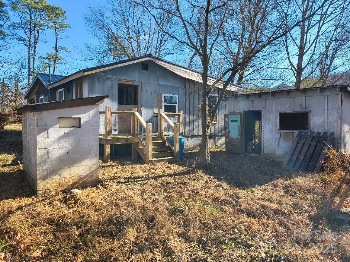 28 Pearl Street — Black Mountain