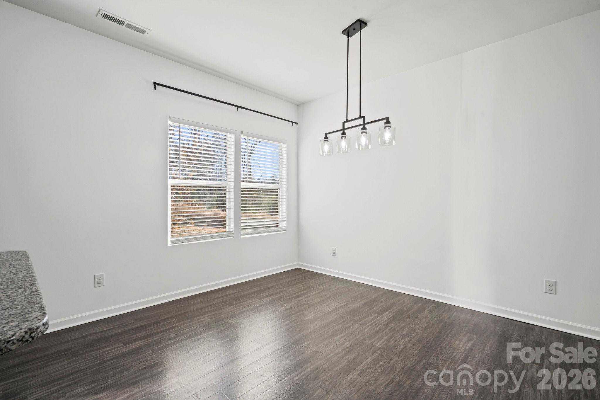 165 Old Harbor Drive — Mount Gilead