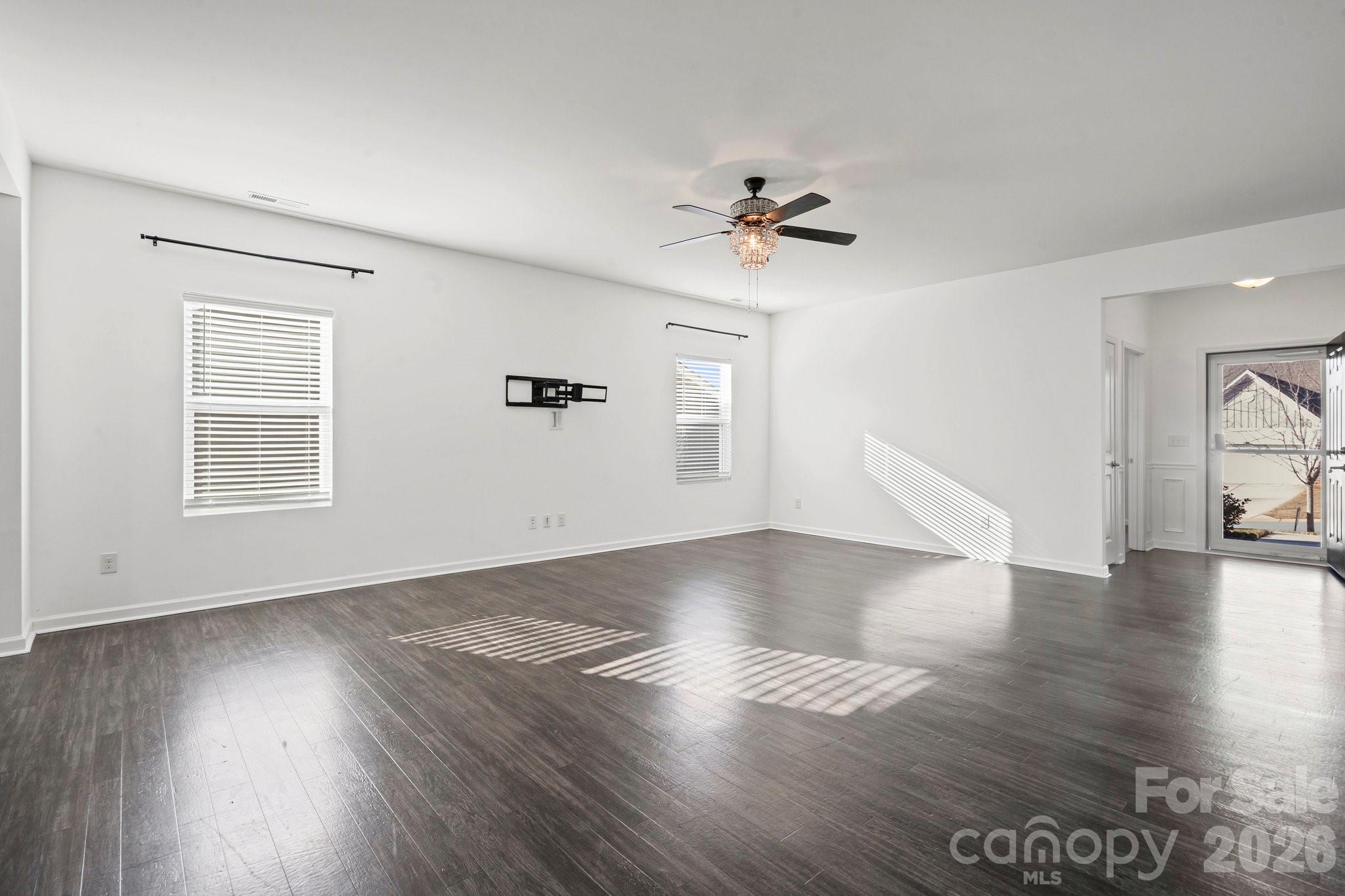165 Old Harbor Drive — Mount Gilead