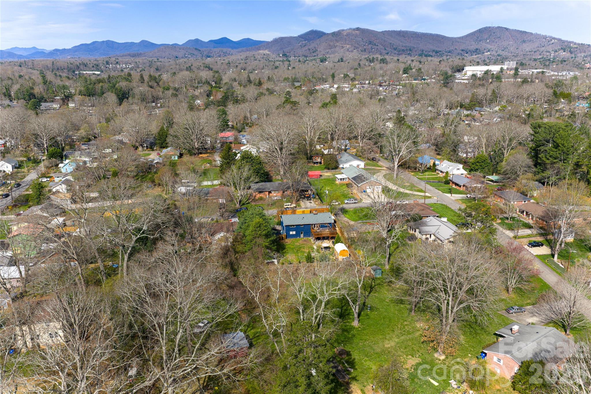 10 Lance Lane — Asheville