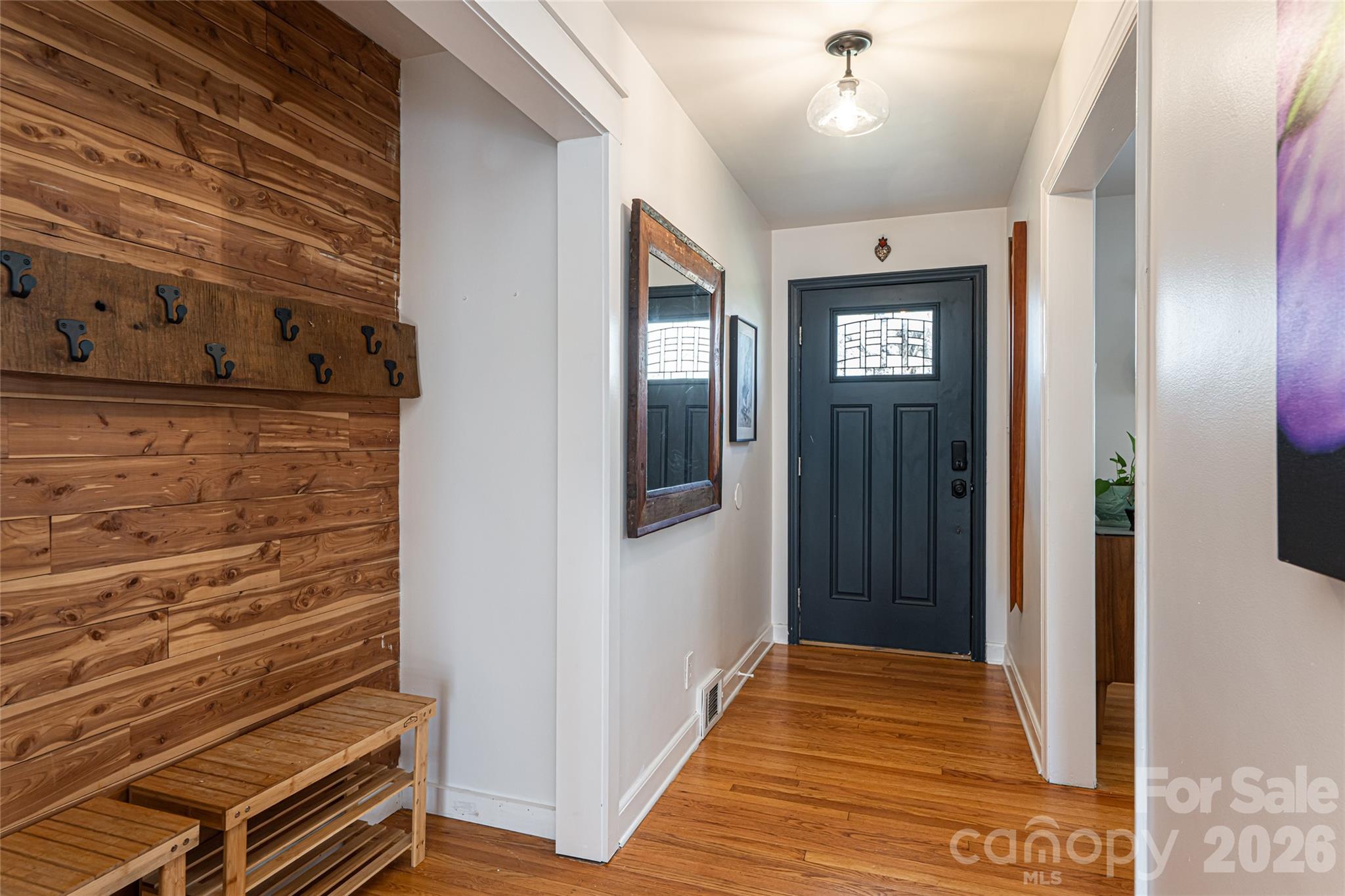 10 Lance Lane — Asheville