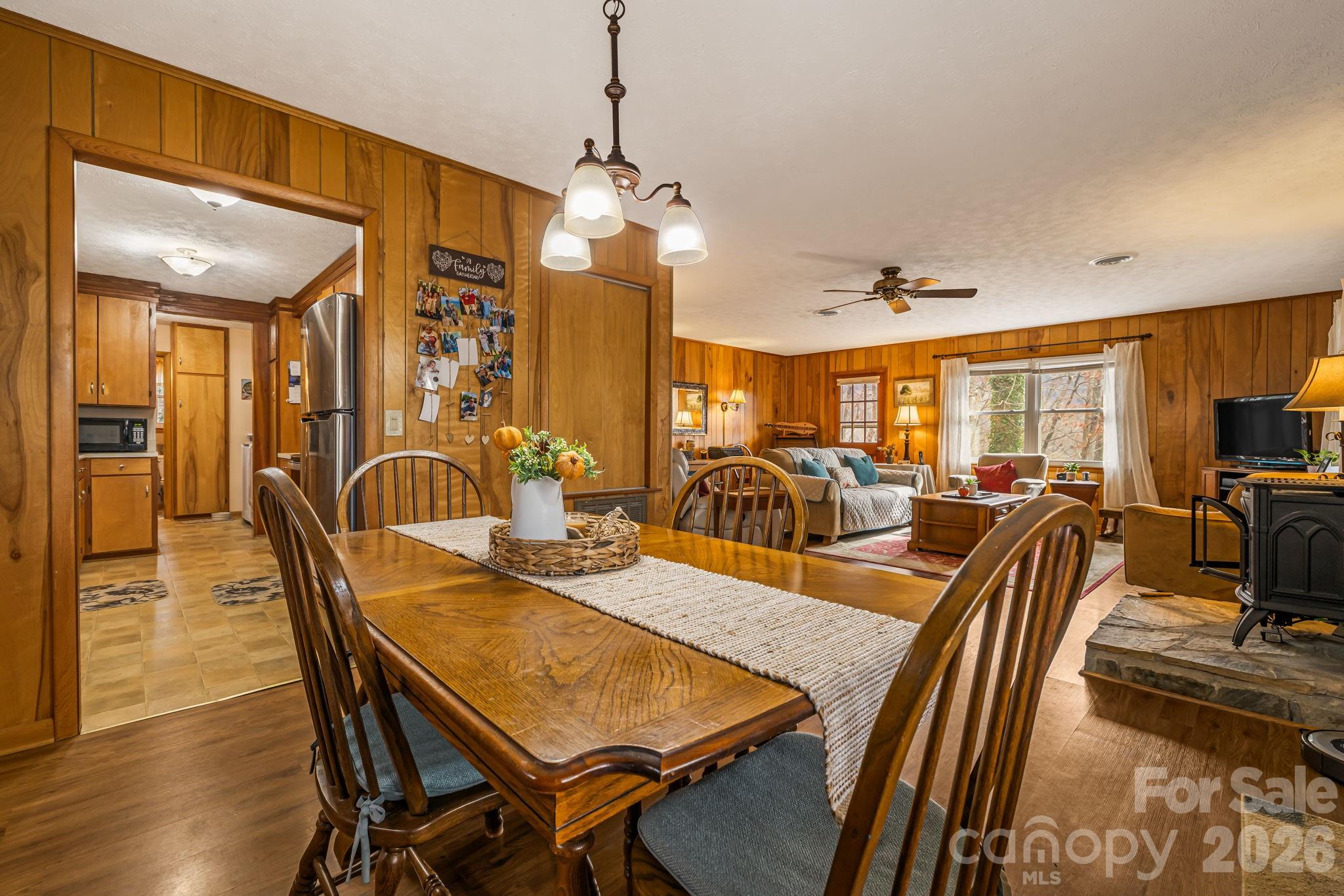 65 Roy Lane — Black Mountain