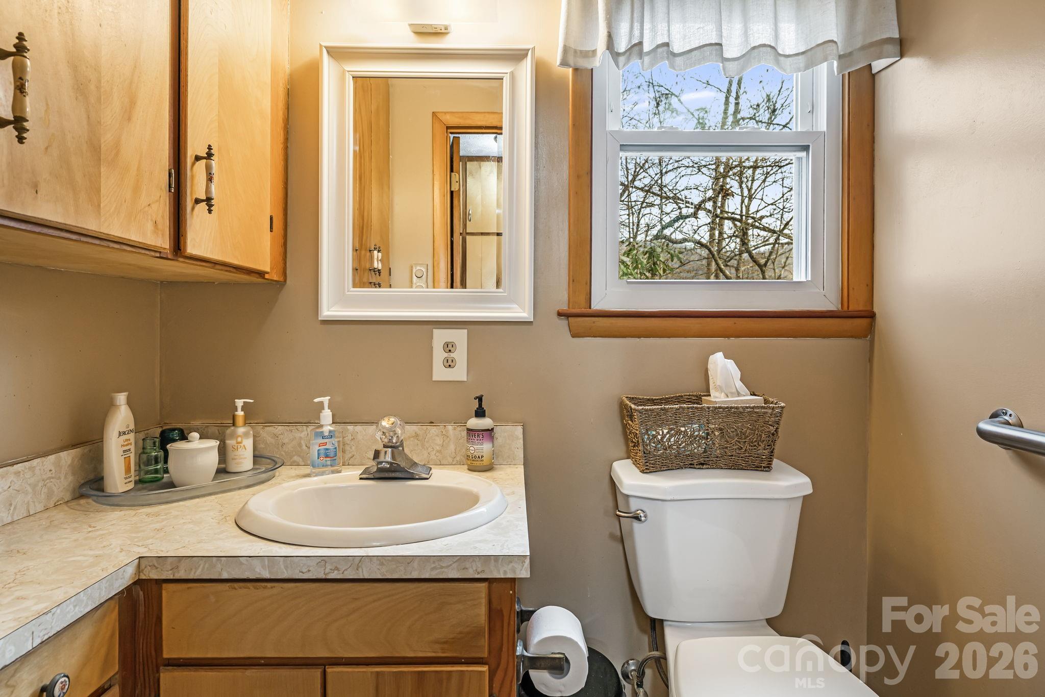 65 Roy Lane — Black Mountain
