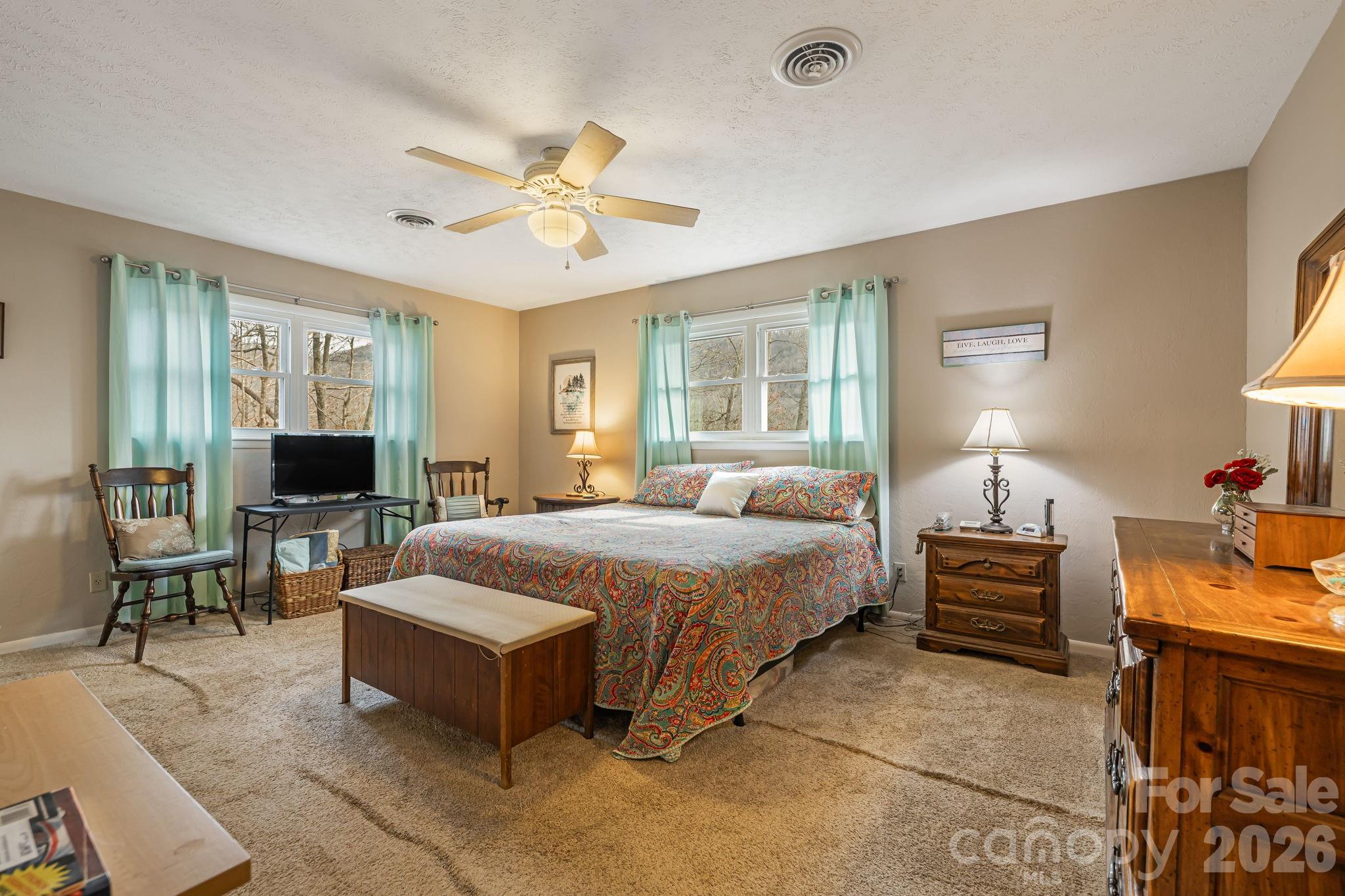 65 Roy Lane — Black Mountain
