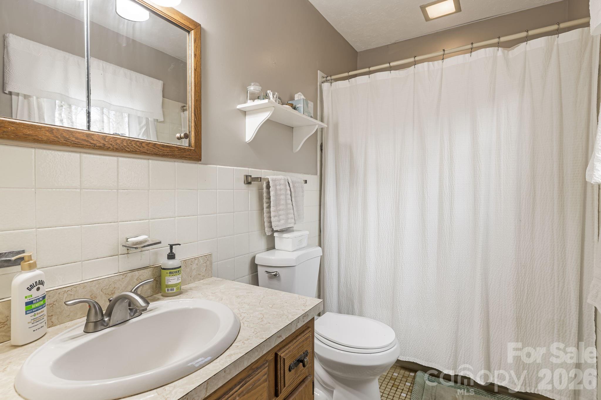 65 Roy Lane — Black Mountain