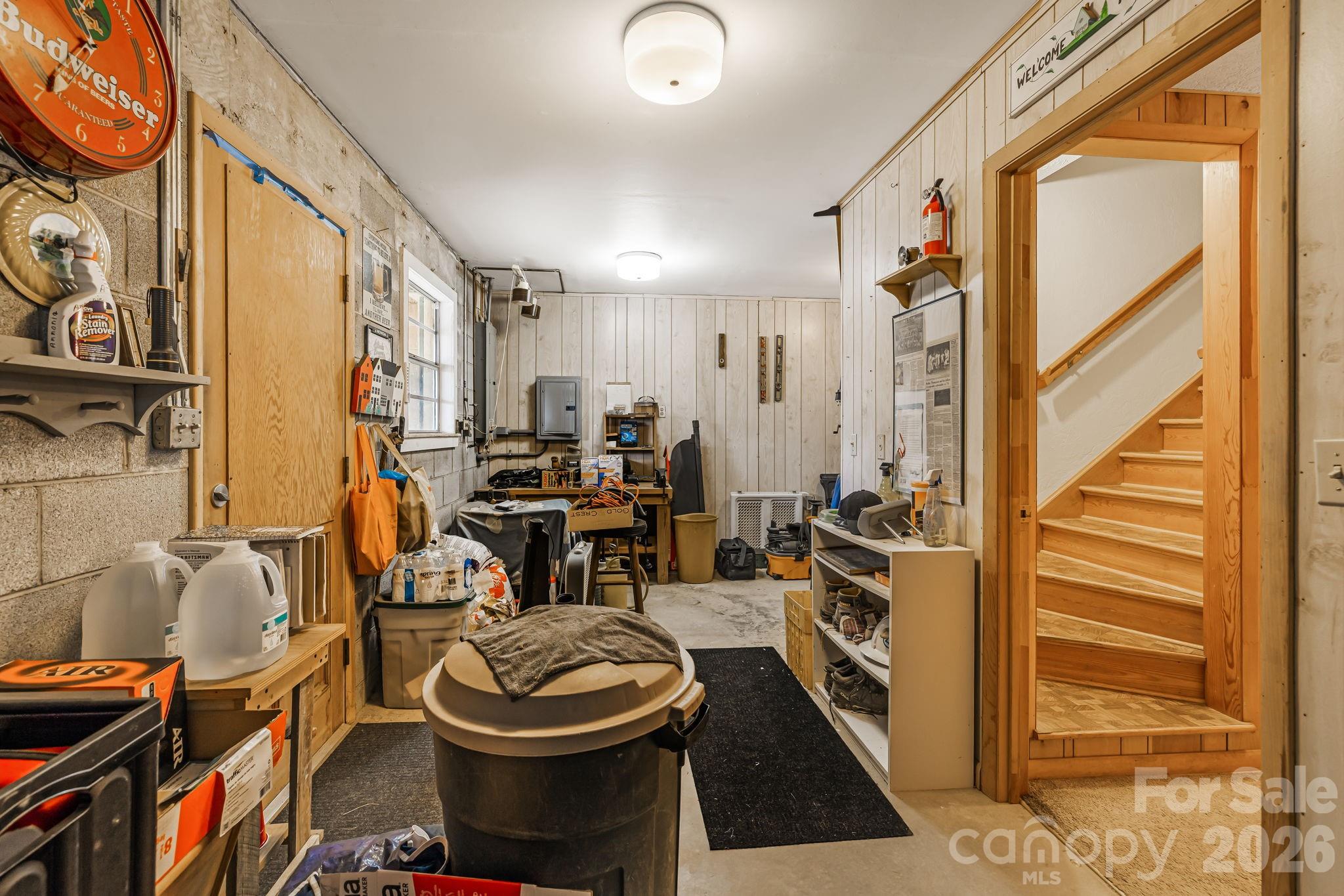 65 Roy Lane — Black Mountain