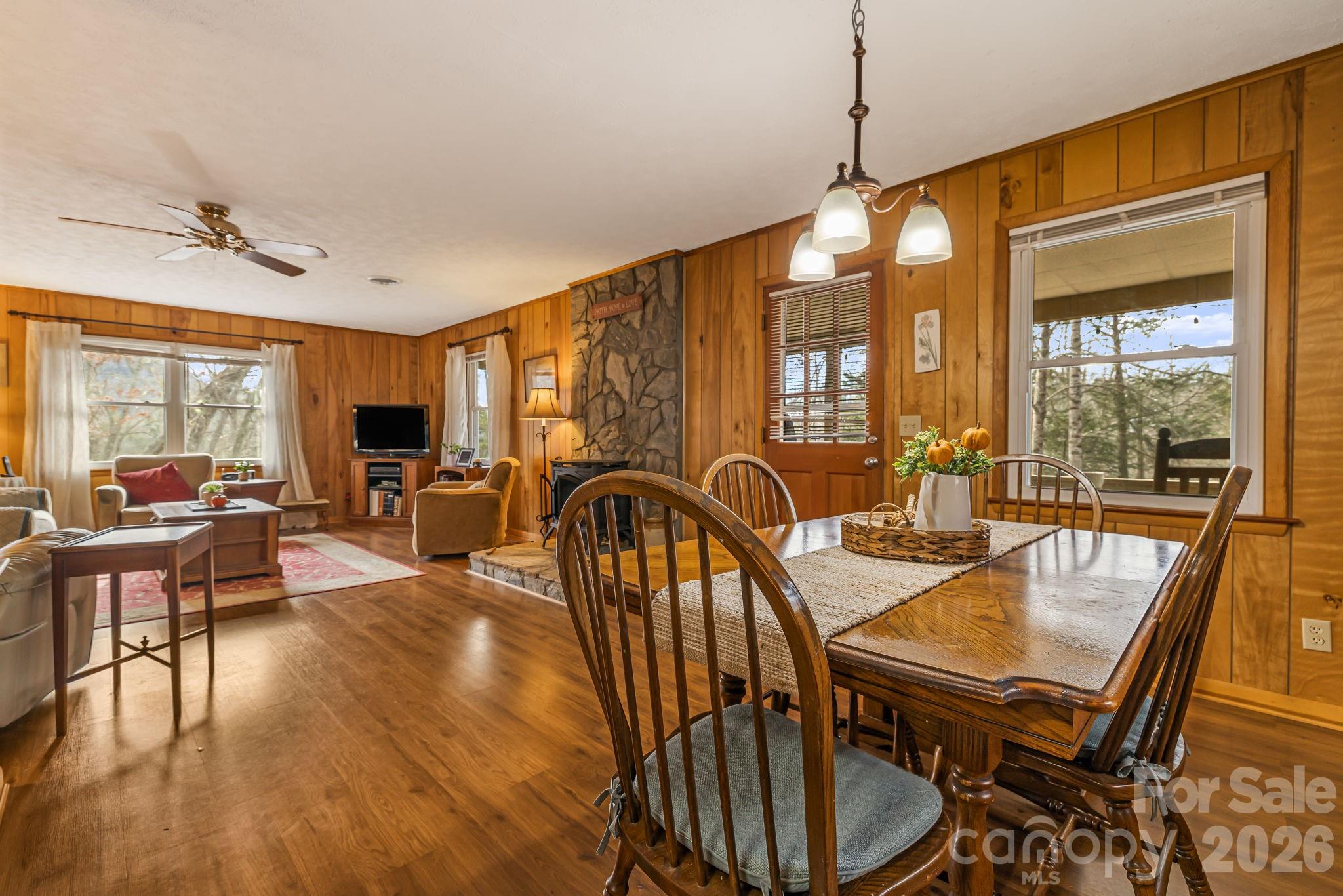 65 Roy Lane — Black Mountain