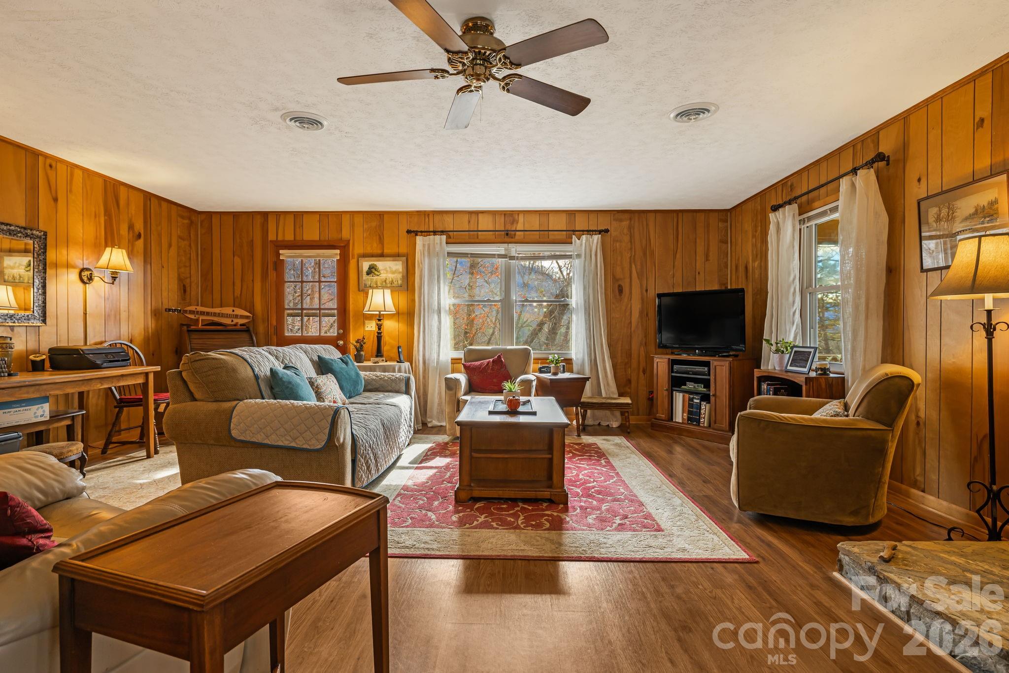 65 Roy Lane — Black Mountain