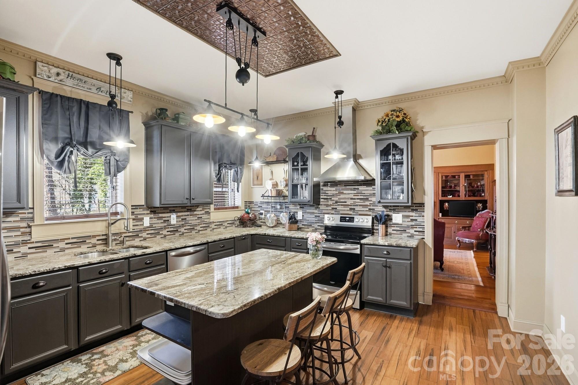 1103 W Franklin Street — Monroe