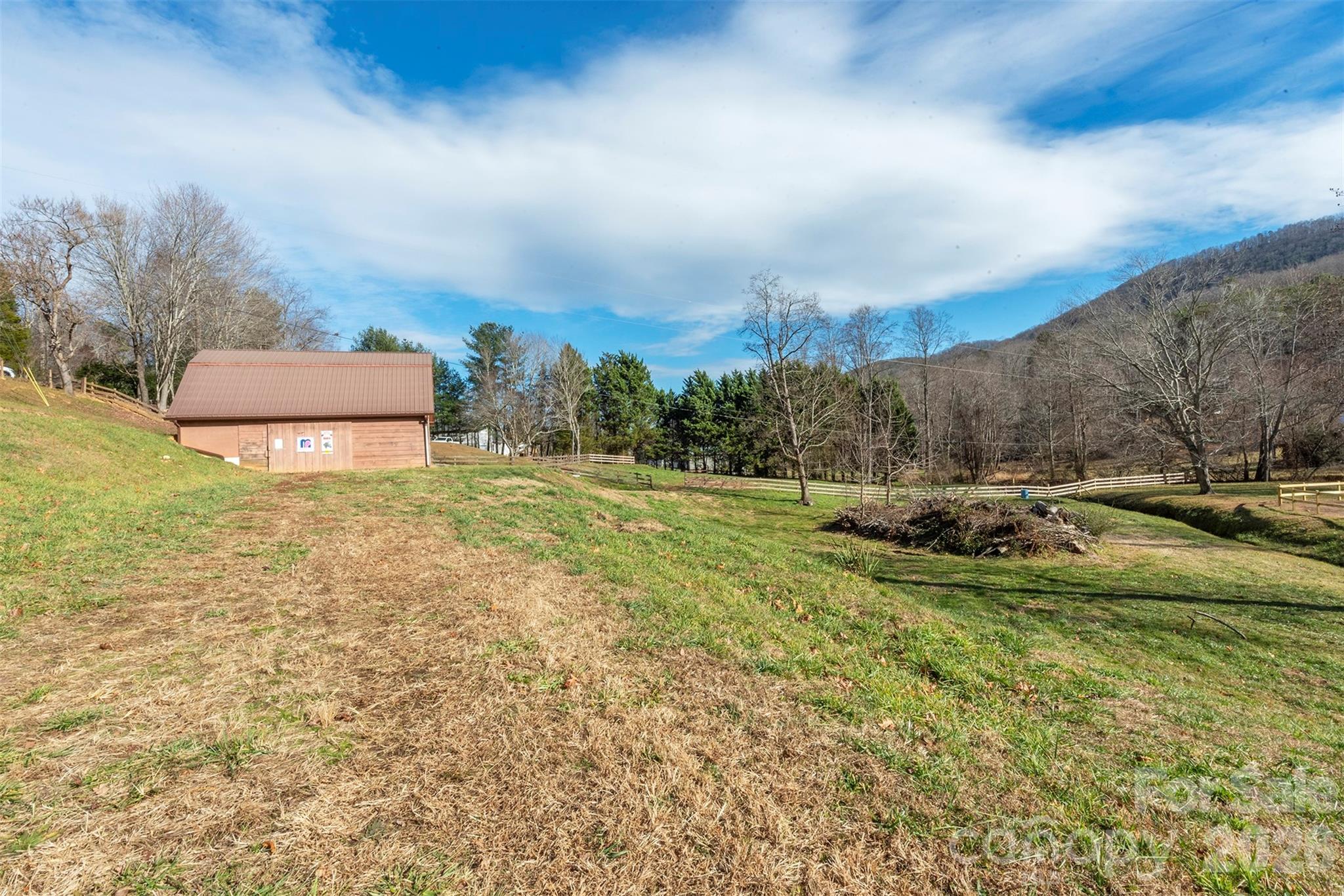 366 Dix Creek #2 Road — Leicester