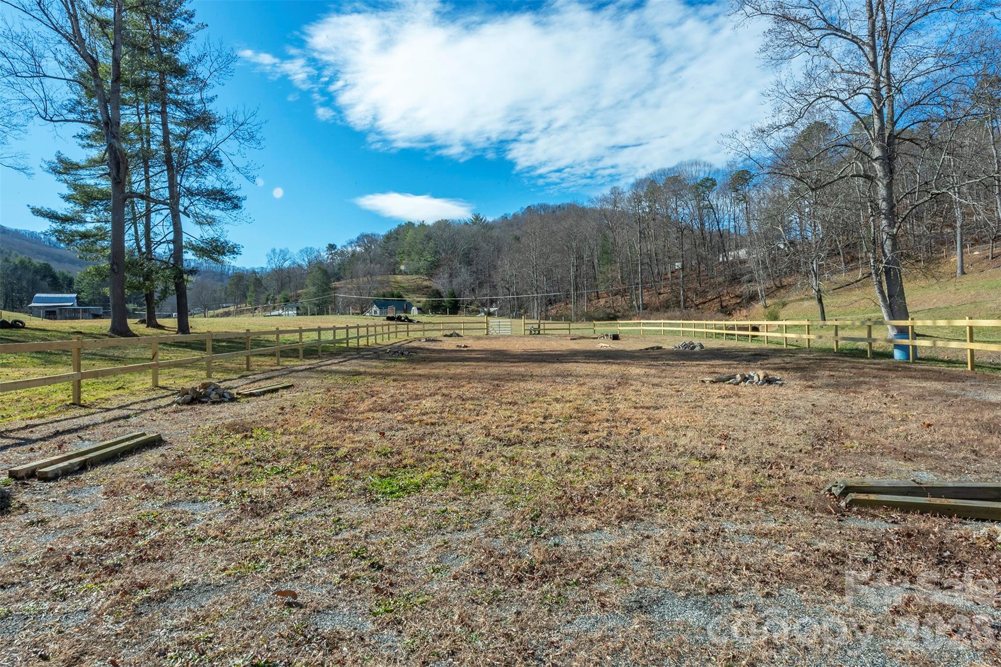 366 Dix Creek #2 Road — Leicester