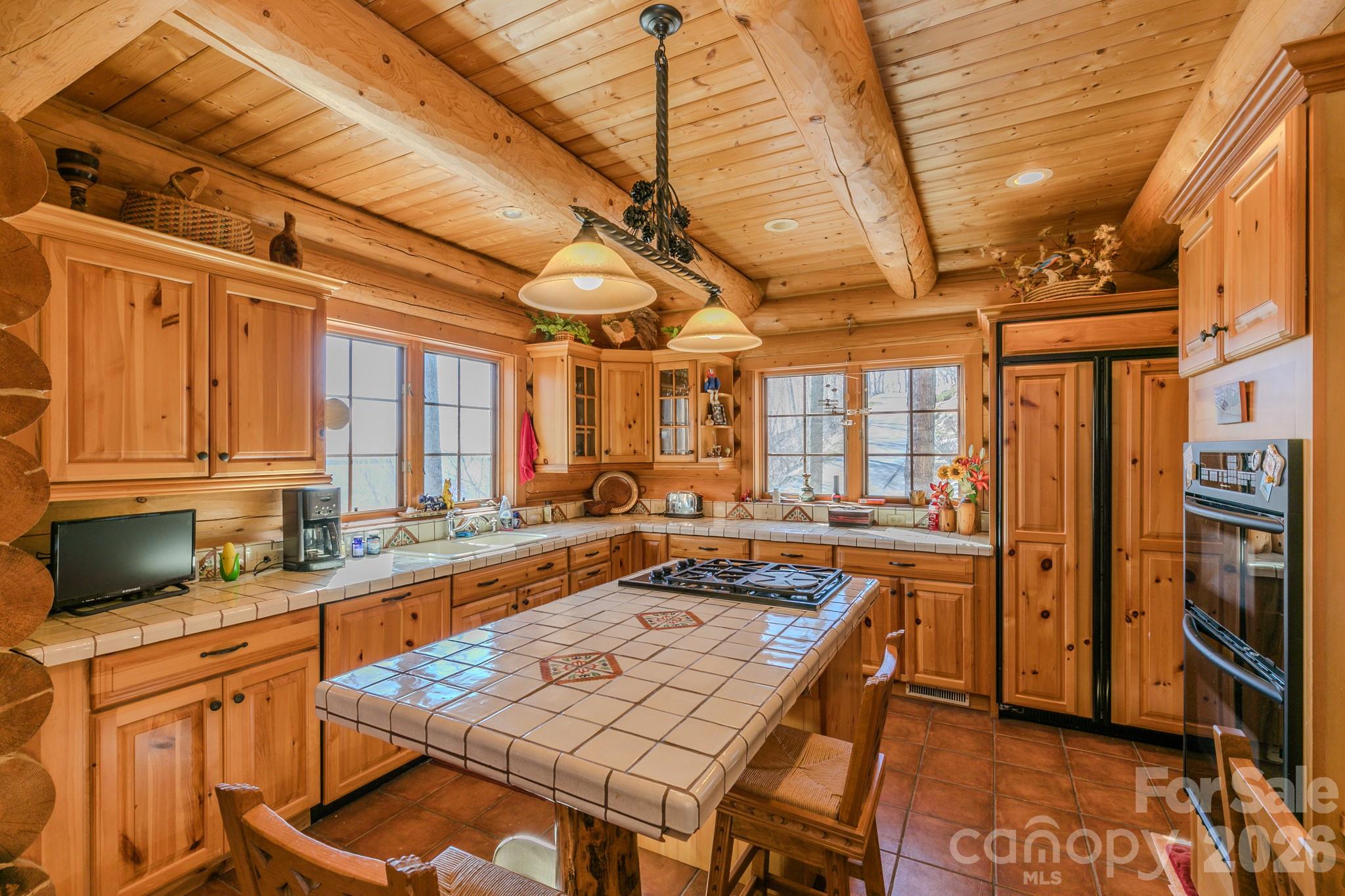 851 Austin Mountain Drive — Burnsville