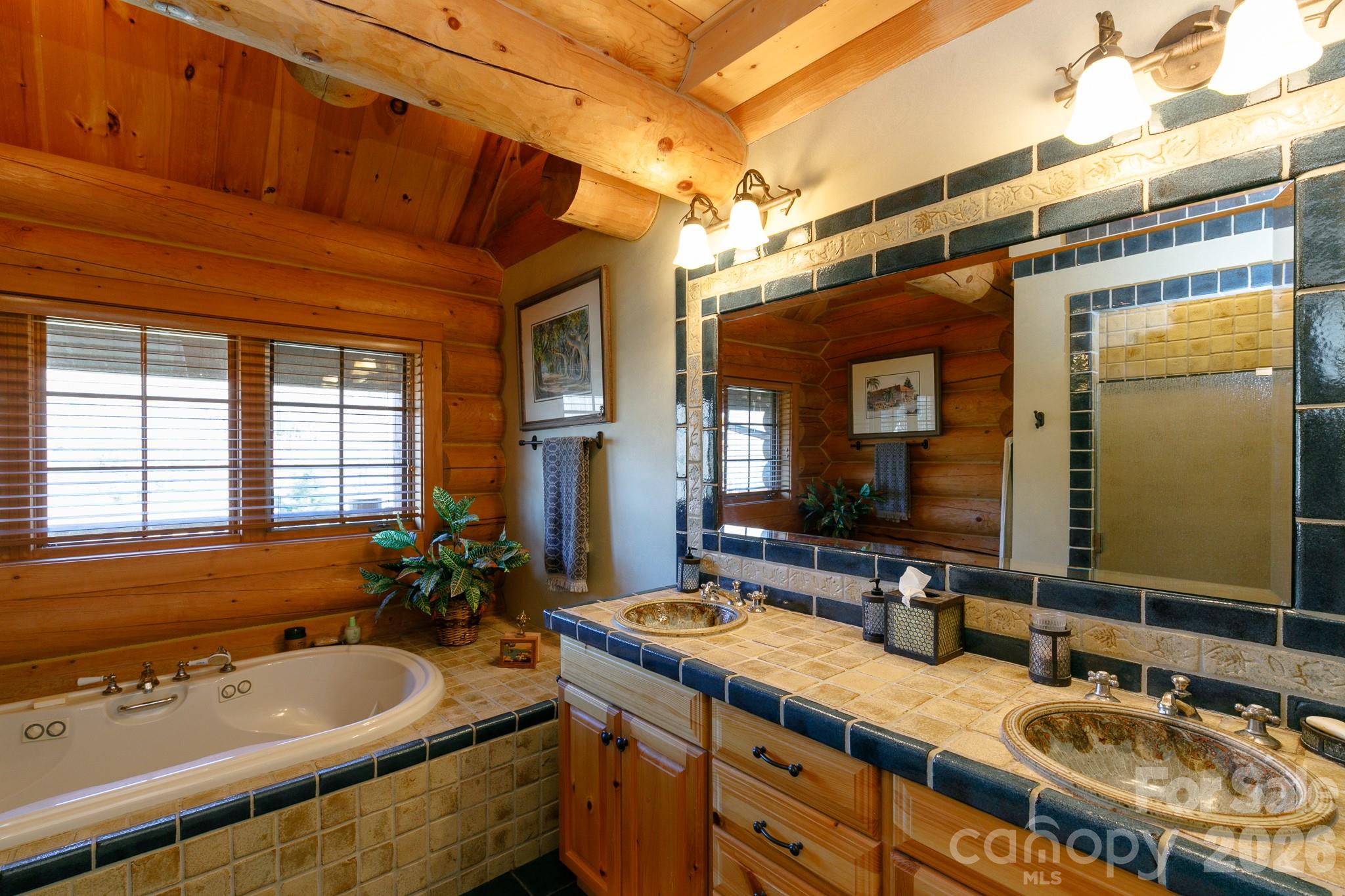851 Austin Mountain Drive — Burnsville