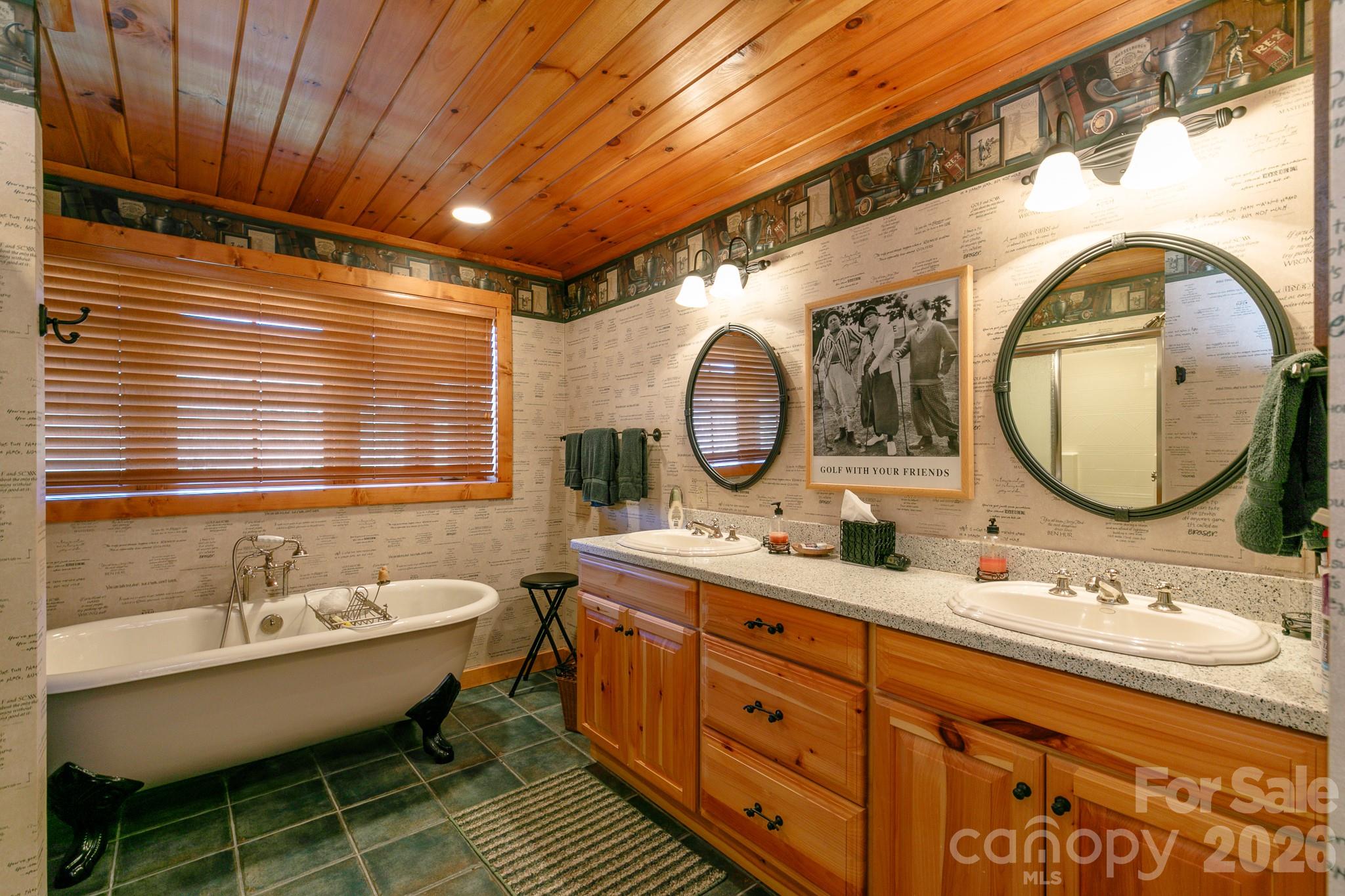 851 Austin Mountain Drive — Burnsville