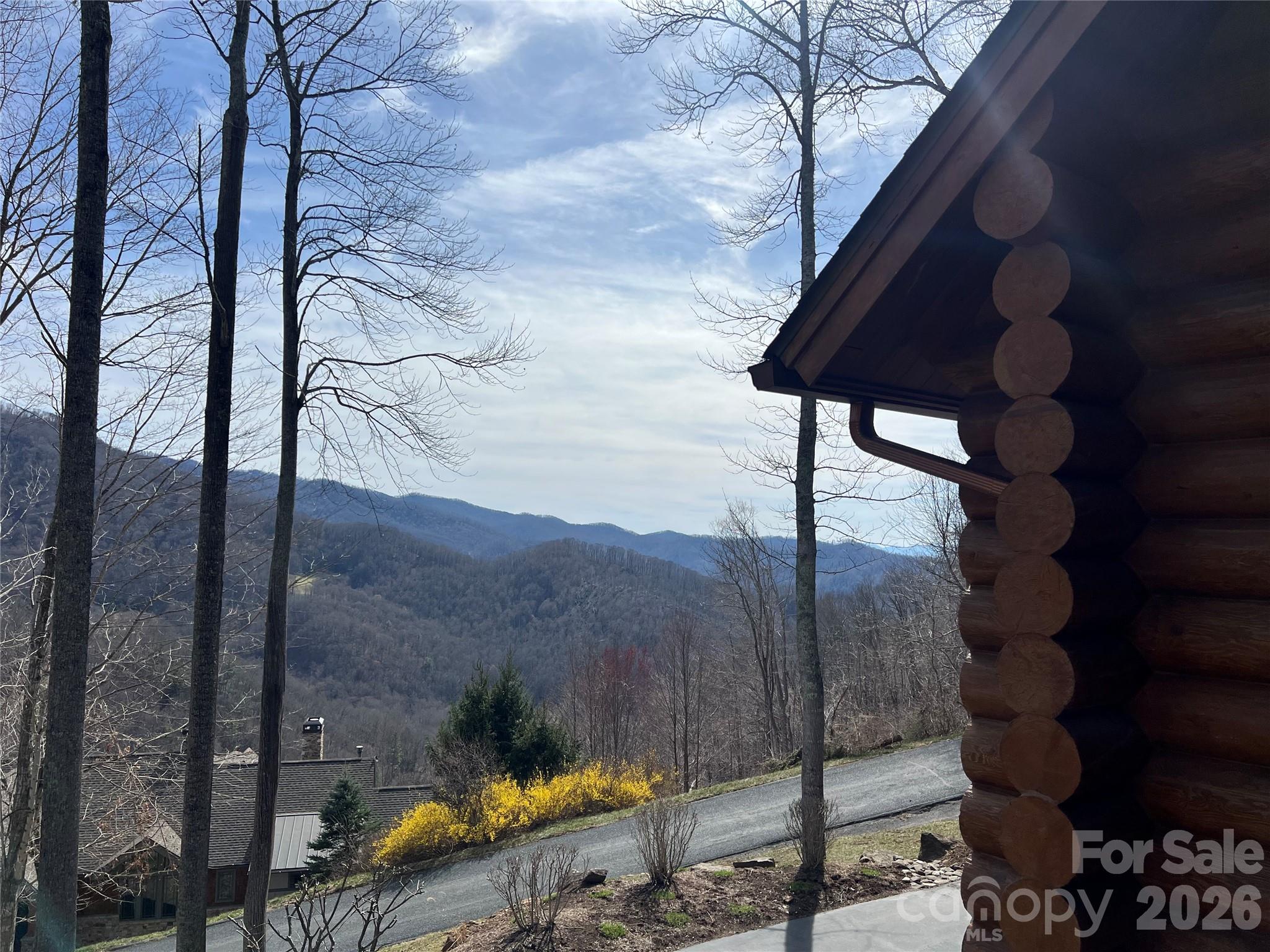 851 Austin Mountain Drive — Burnsville