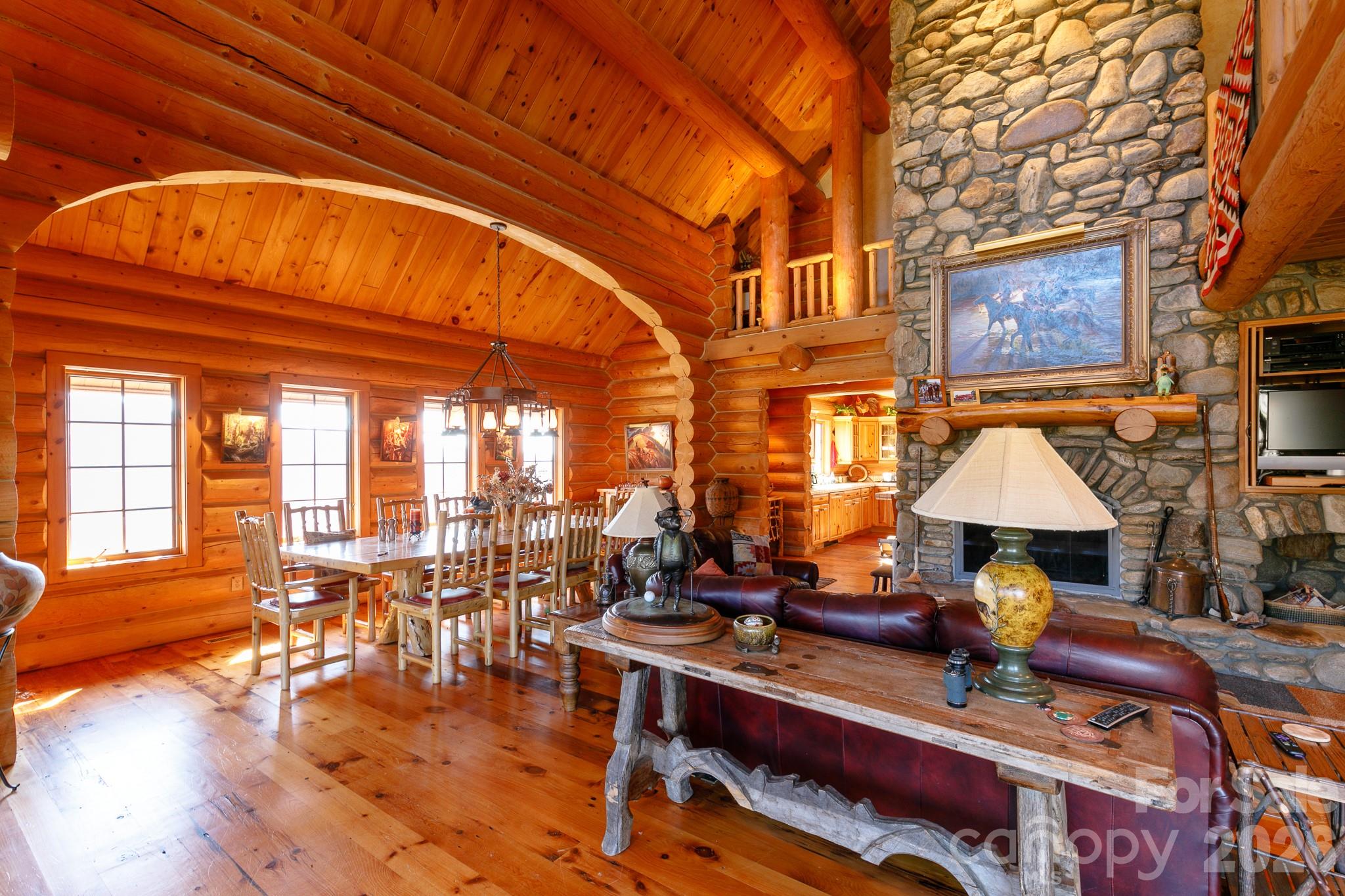 851 Austin Mountain Drive — Burnsville