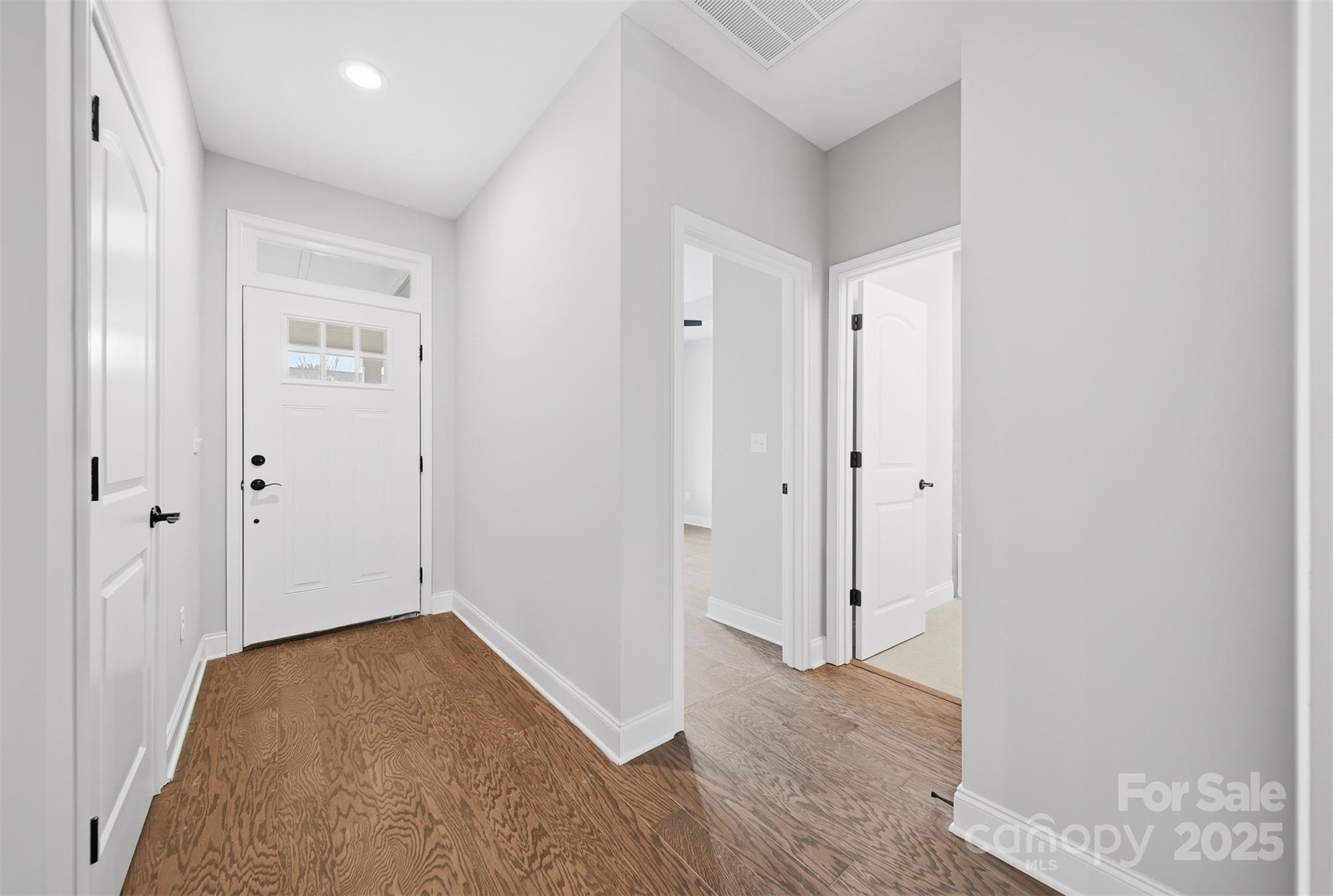 835A Wynnshire Drive — Hickory