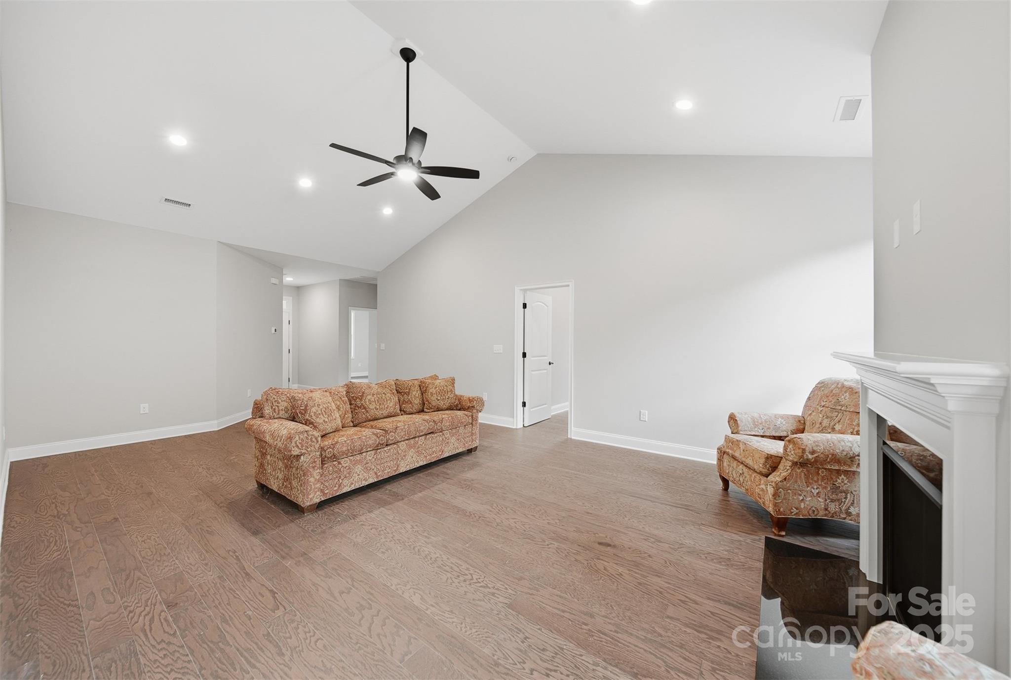 835A Wynnshire Drive — Hickory